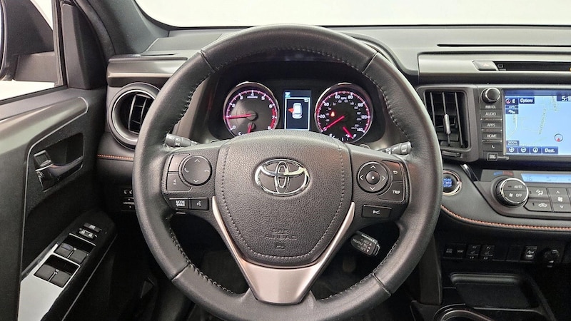 2016 Toyota RAV4 SE 10