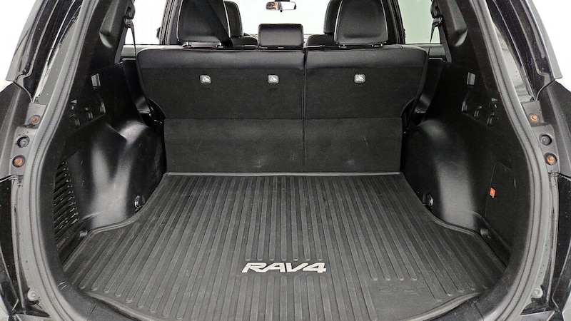 2016 Toyota RAV4 SE 22