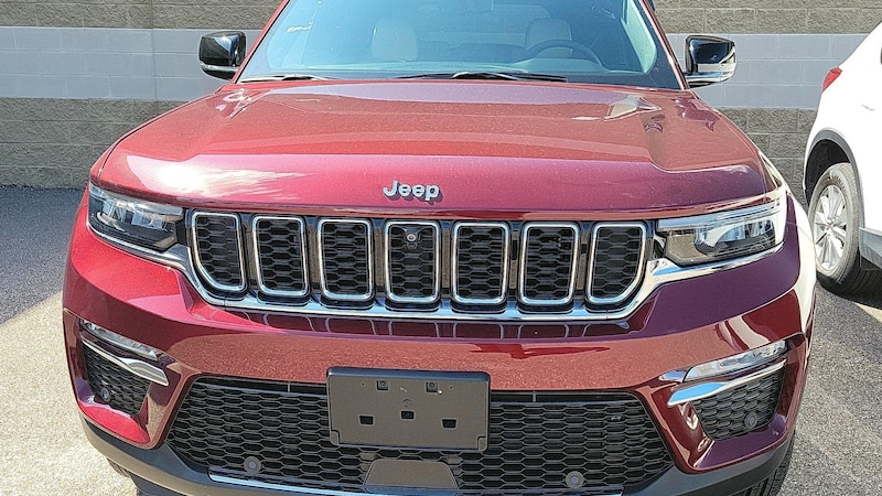 2023 Jeep Grand Cherokee Limited Edition 2