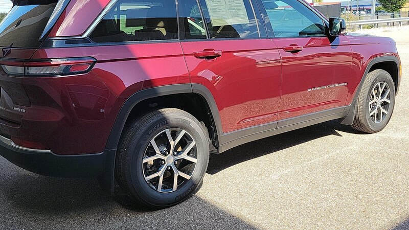 2023 Jeep Grand Cherokee Limited Edition 5