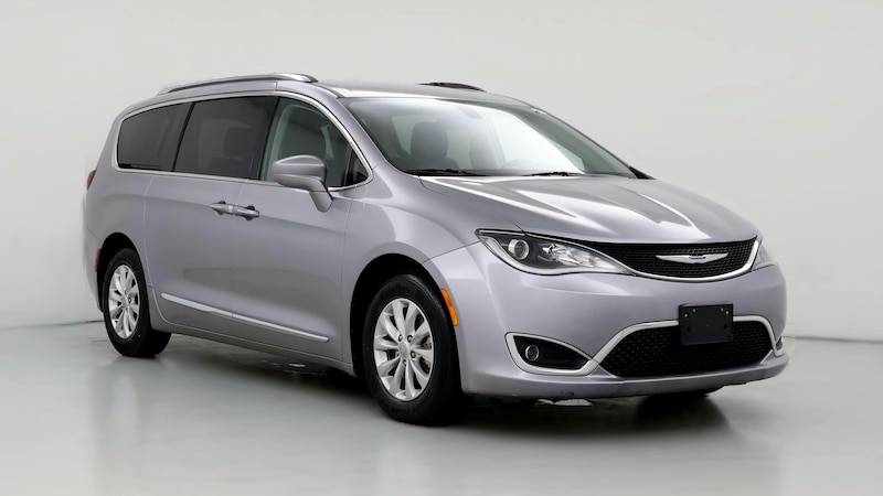 2018 Chrysler Pacifica Touring L Hero Image