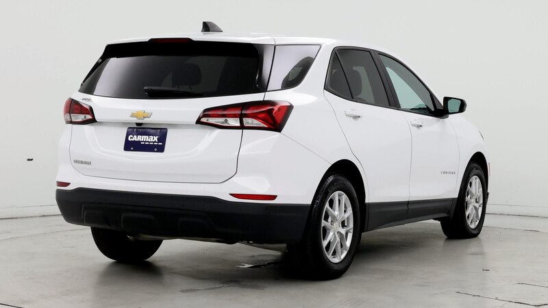 2022 Chevrolet Equinox LS 8