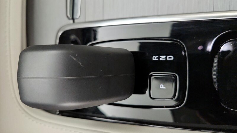 2024 Volvo XC90 B5 Core 18