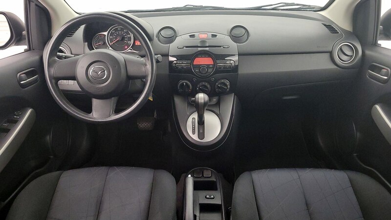 2014 Mazda Mazda2 Sport 9