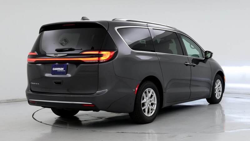 2021 Chrysler Pacifica Touring L 8