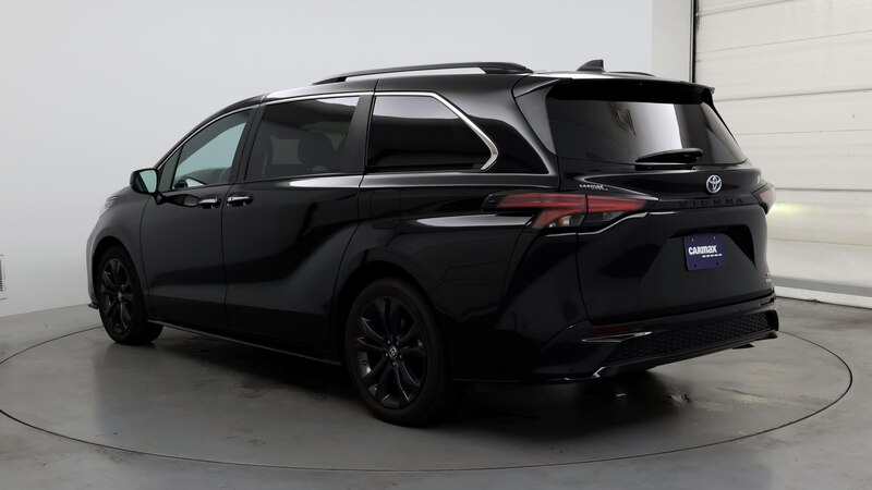 2023 Toyota Sienna XSE 2