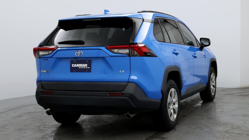 2019 Toyota RAV4 LE 8