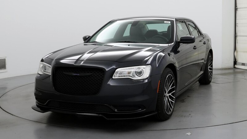 2019 Chrysler 300 Touring 4