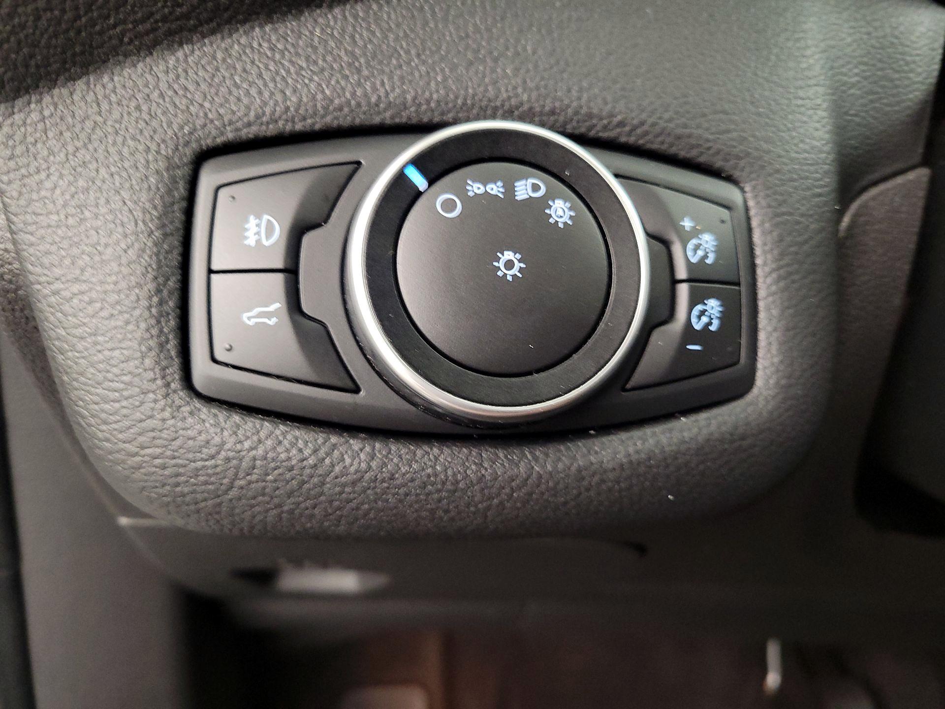 Thumbnail: 2017 Ford Escape - 13