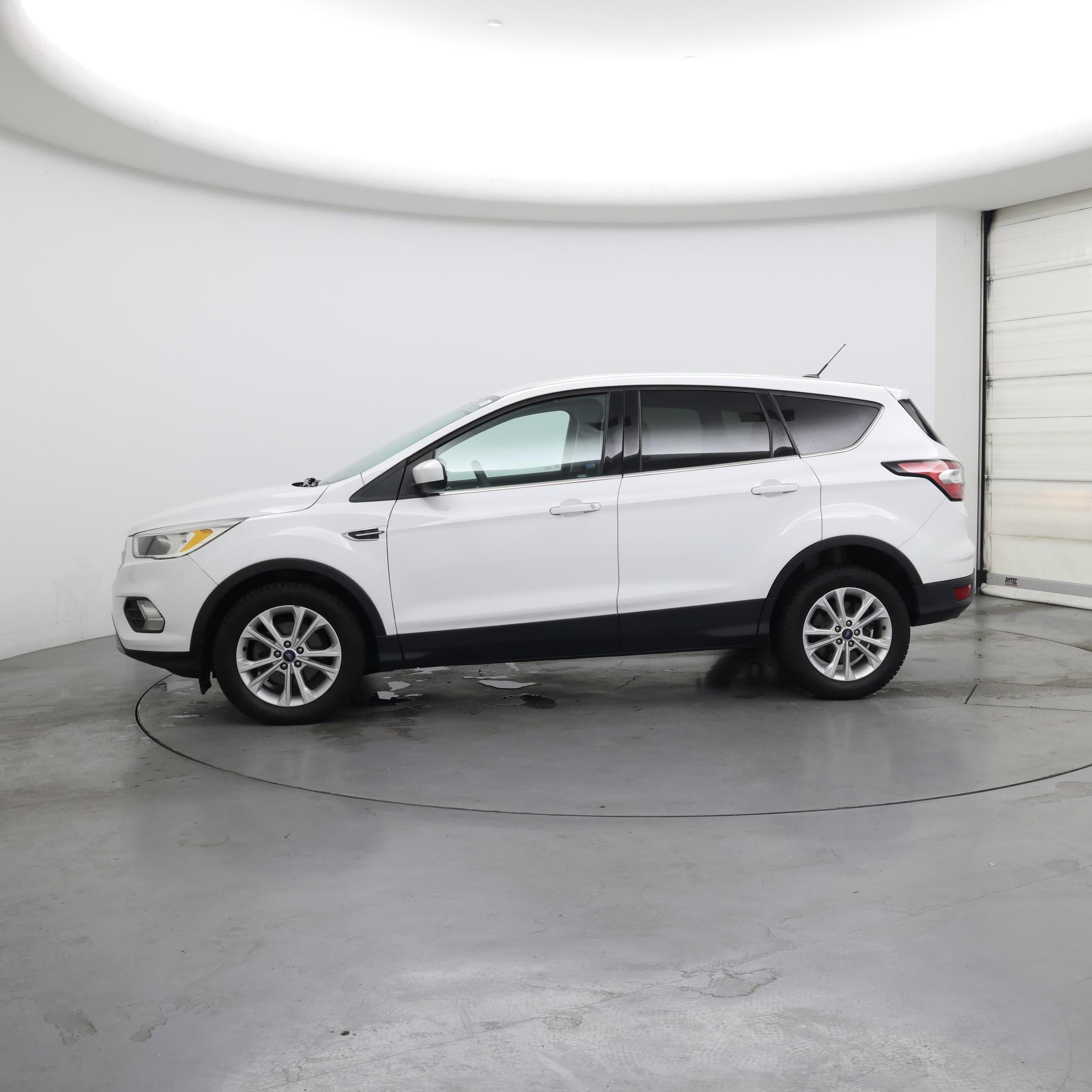 Thumbnail: 2017 Ford Escape - 3