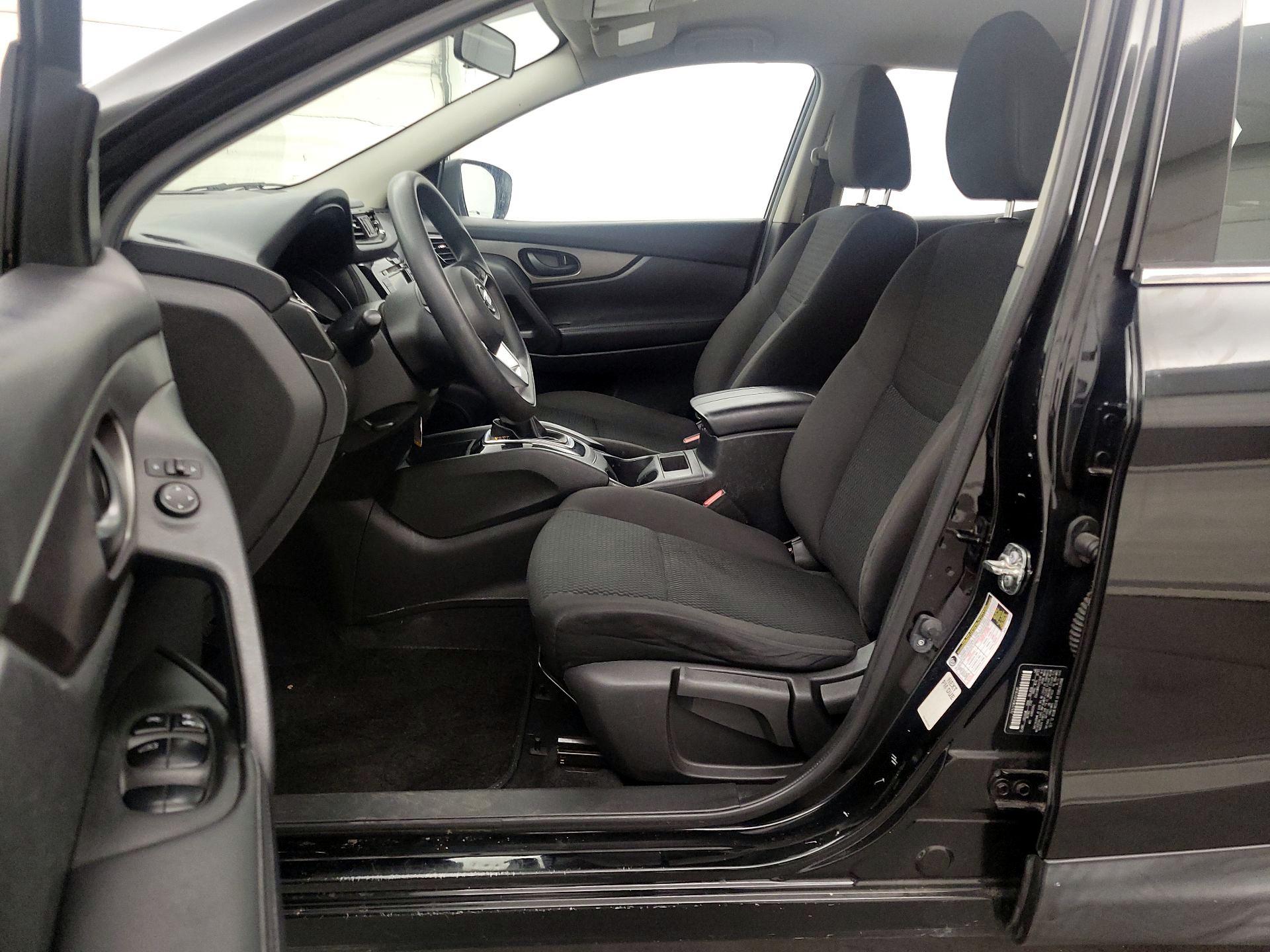 Thumbnail: 2019 Nissan Rogue Sport - 11