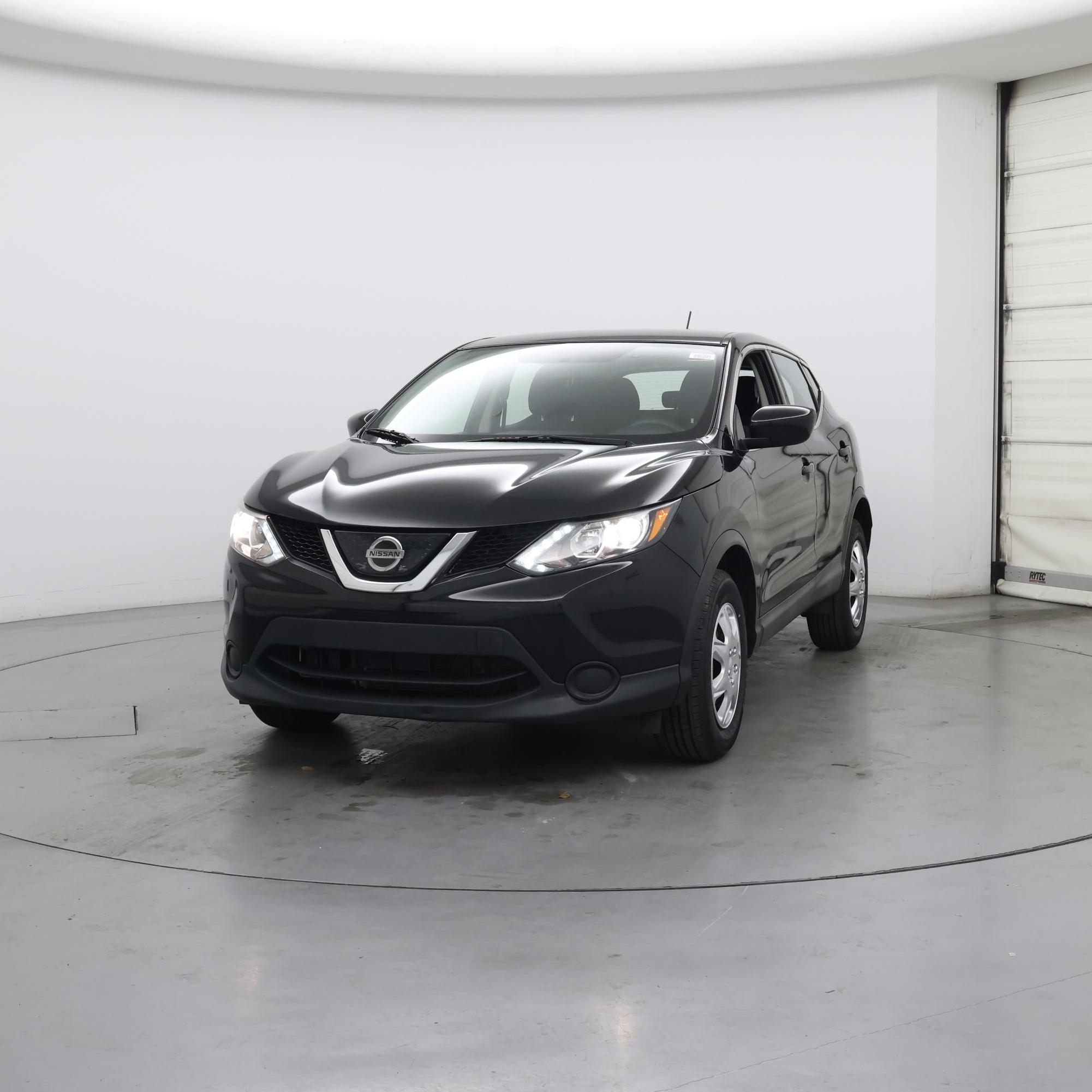 Thumbnail: 2019 Nissan Rogue Sport - 4