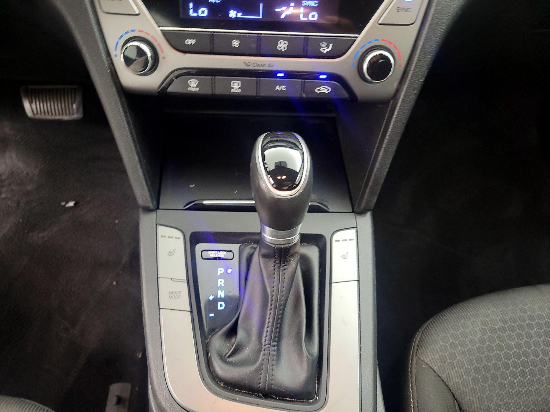 Thumbnail: 2017 Hyundai Elantra - 15
