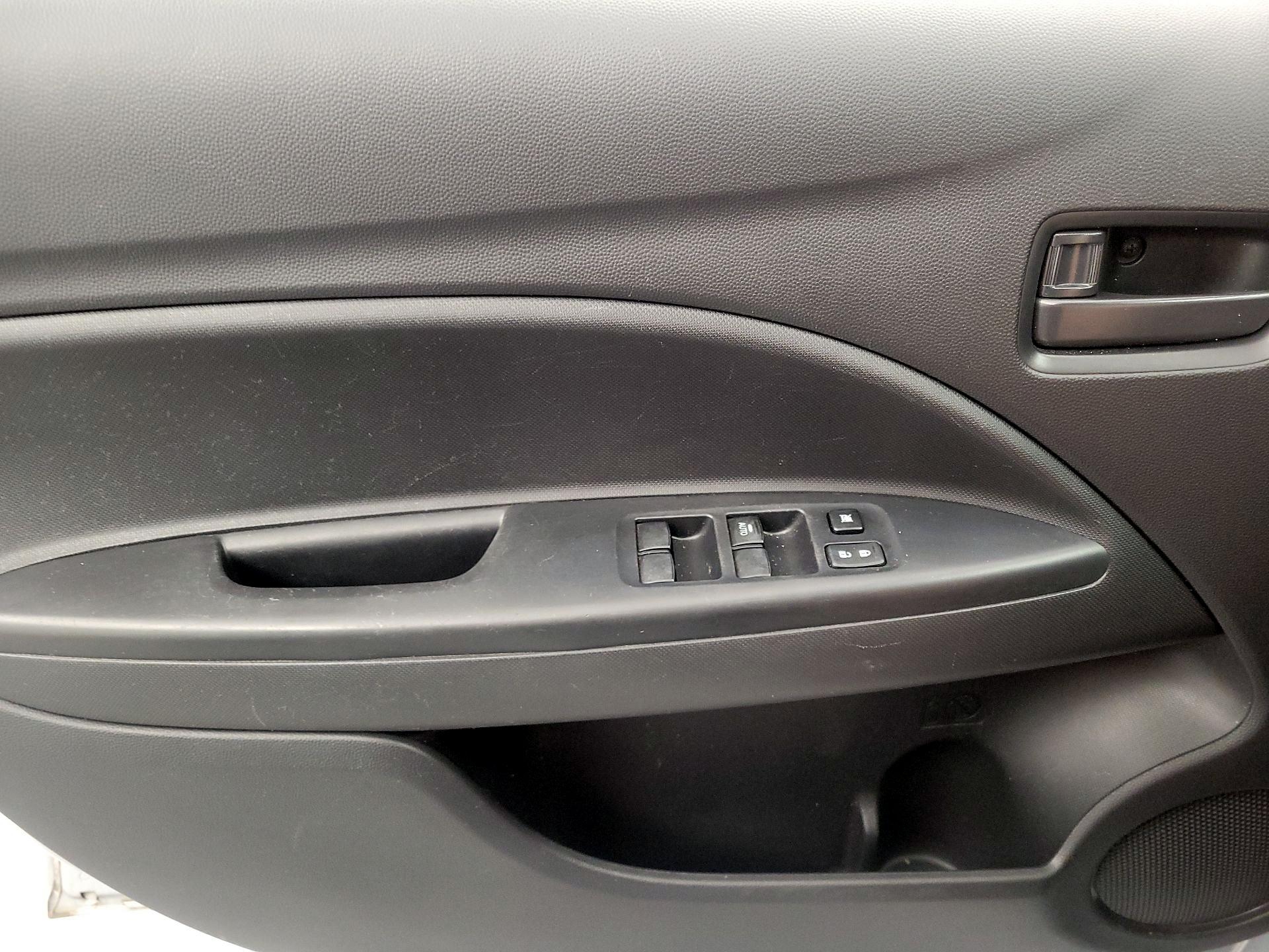 Thumbnail: 2018 Mitsubishi Mirage G4 - 12