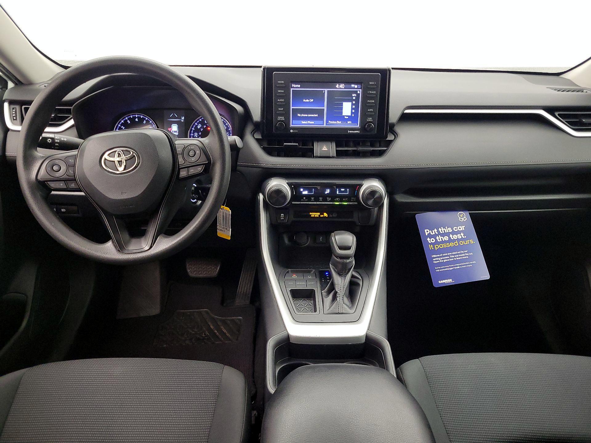 Thumbnail: 2020 Toyota RAV4 - 9