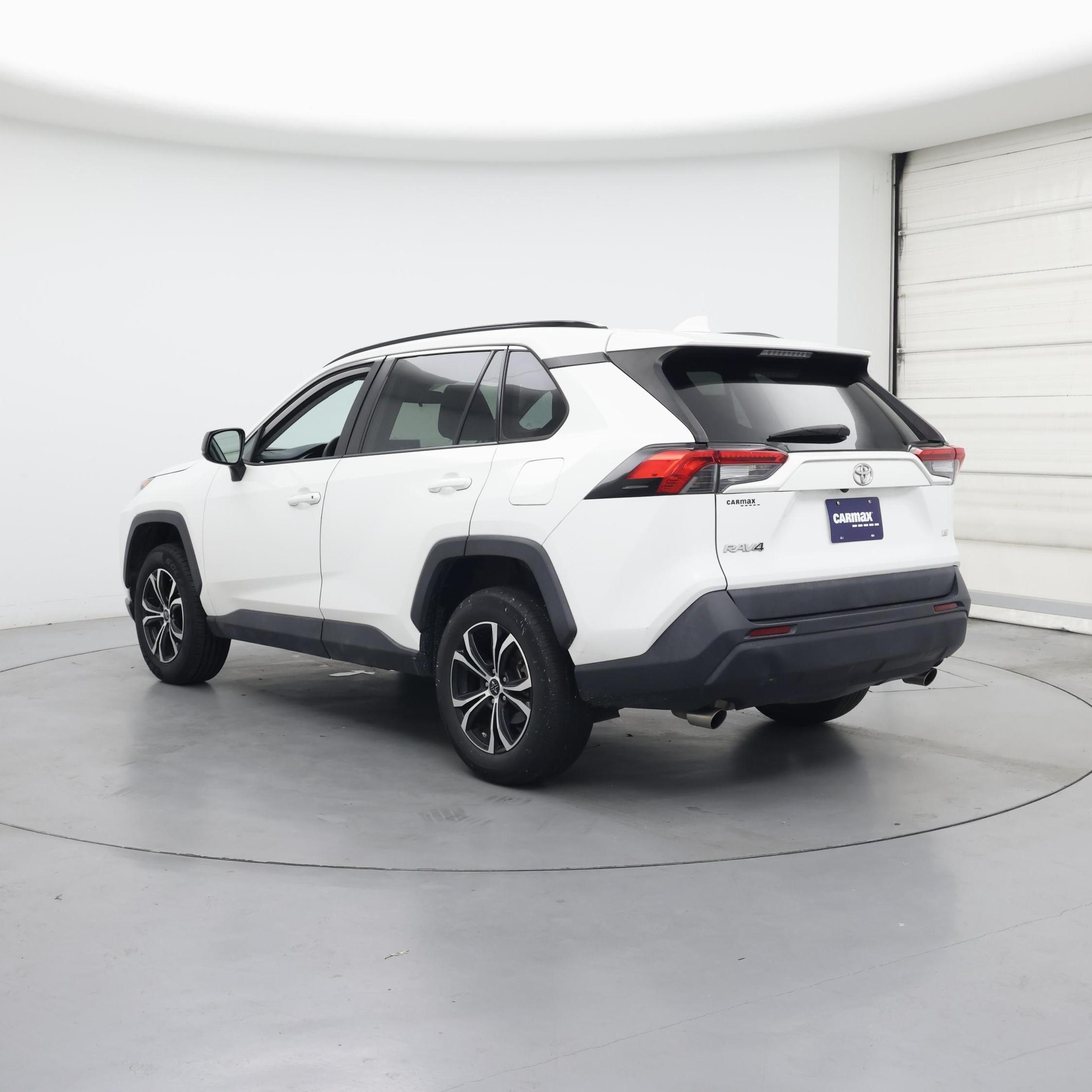 Thumbnail: 2020 Toyota RAV4 - 2