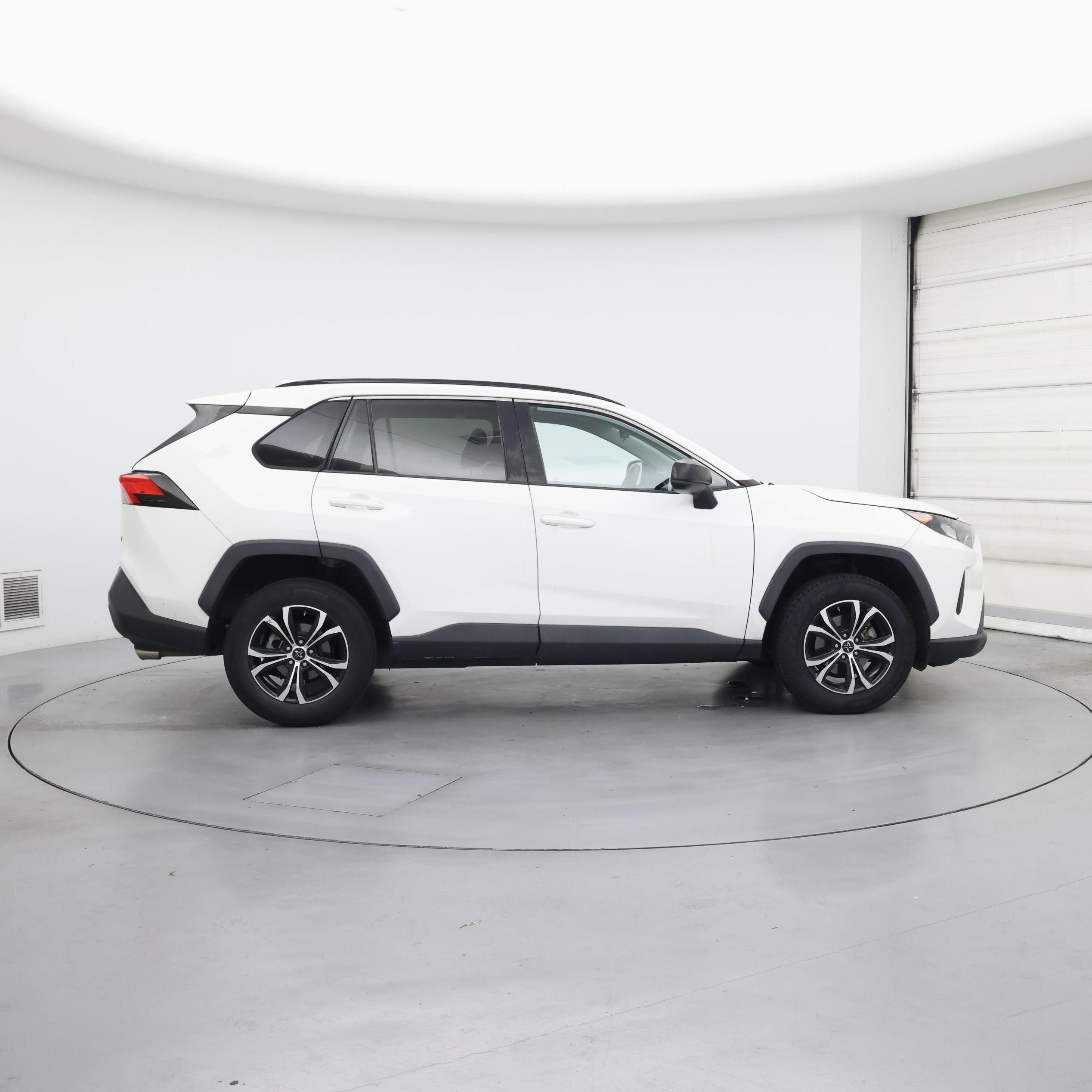 Thumbnail: 2020 Toyota RAV4 - 7