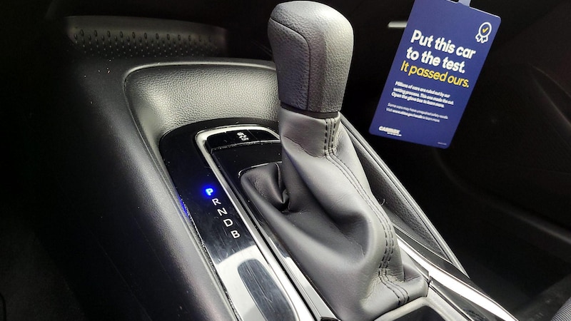 2022 Toyota Corolla LE 17