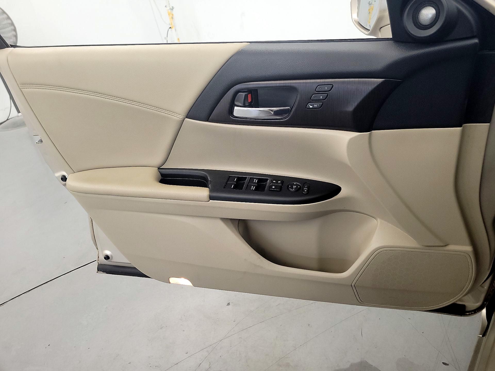 Thumbnail: 2014 Honda Accord - 12
