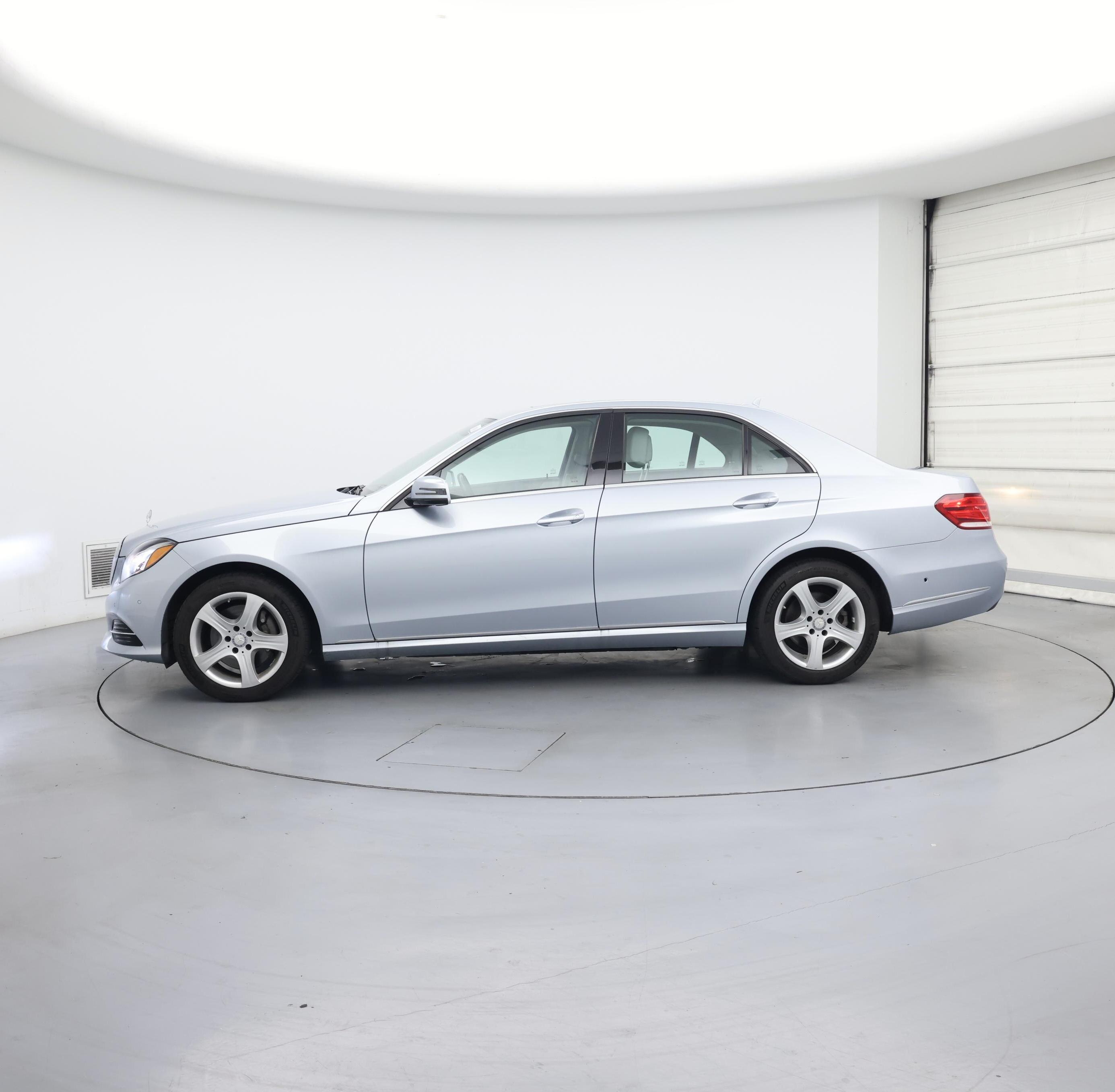 Thumbnail: 2014 Mercedes-Benz E-Class - 3