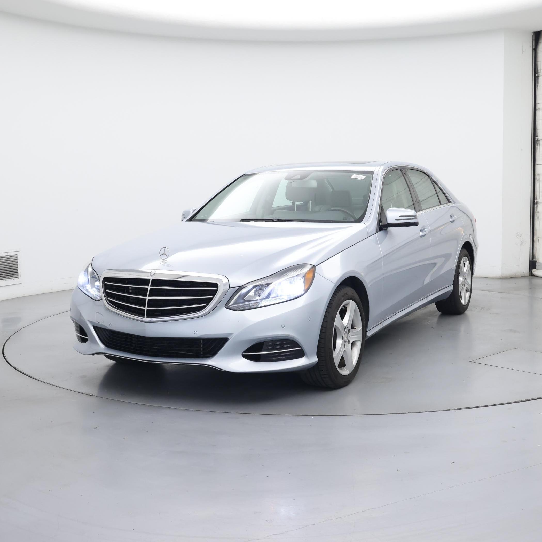 Thumbnail: 2014 Mercedes-Benz E-Class - 4