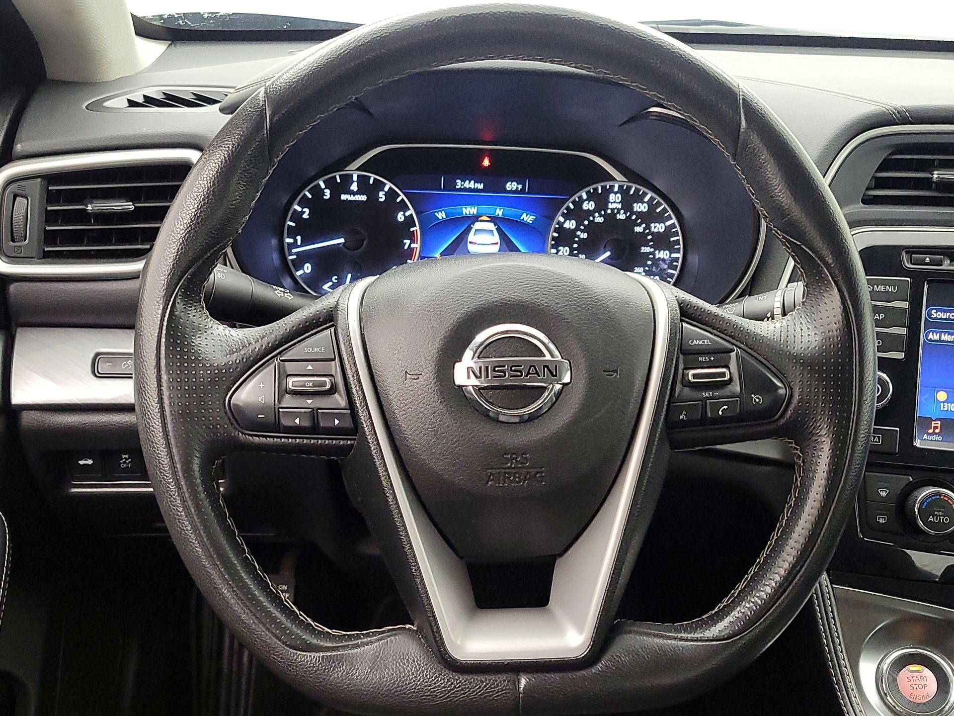 Thumbnail: 2016 Nissan Maxima - 10