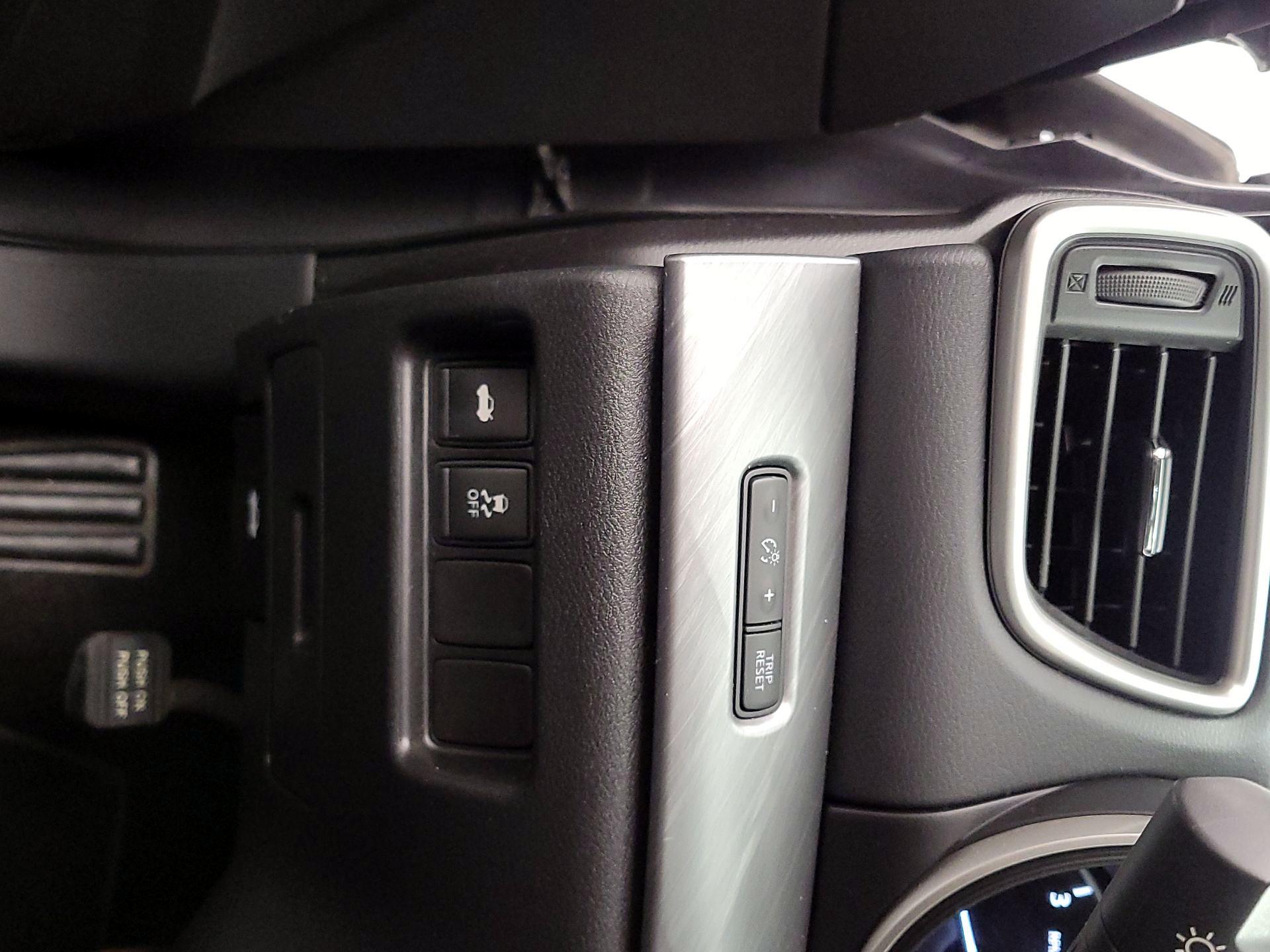 Thumbnail: 2016 Nissan Maxima - 13