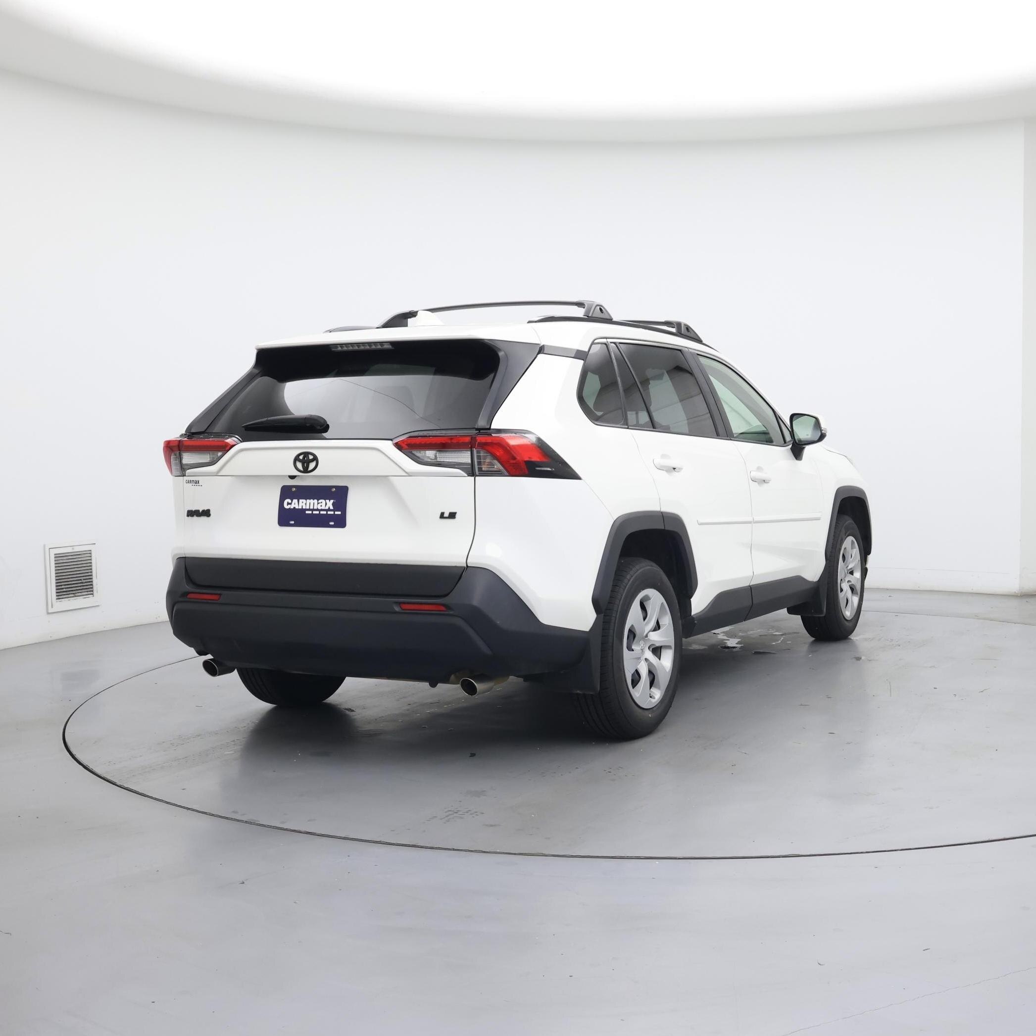 Thumbnail: 2019 Toyota RAV4 - 8