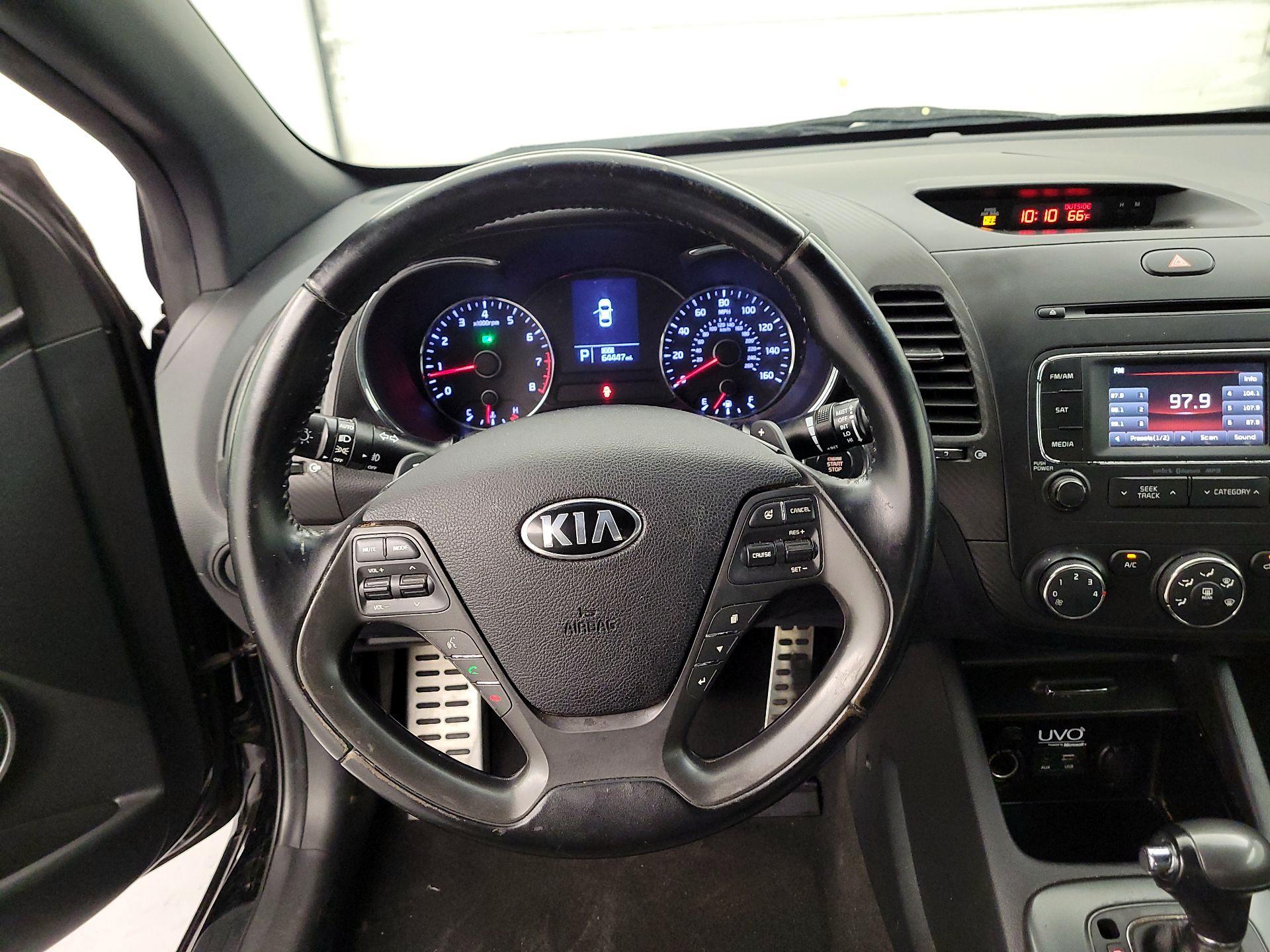 Thumbnail: 2016 Kia Forte - 10