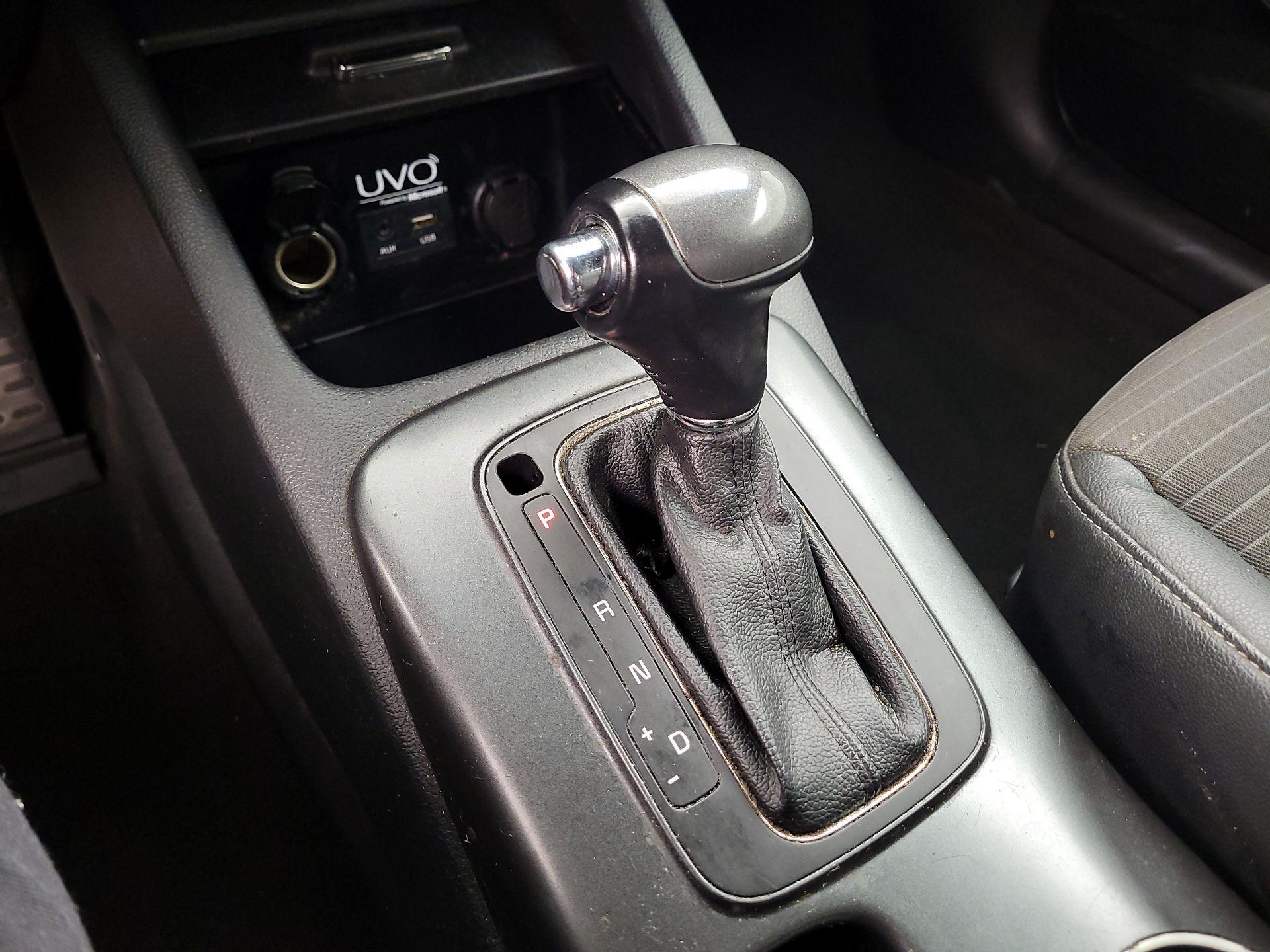 Thumbnail: 2016 Kia Forte - 17