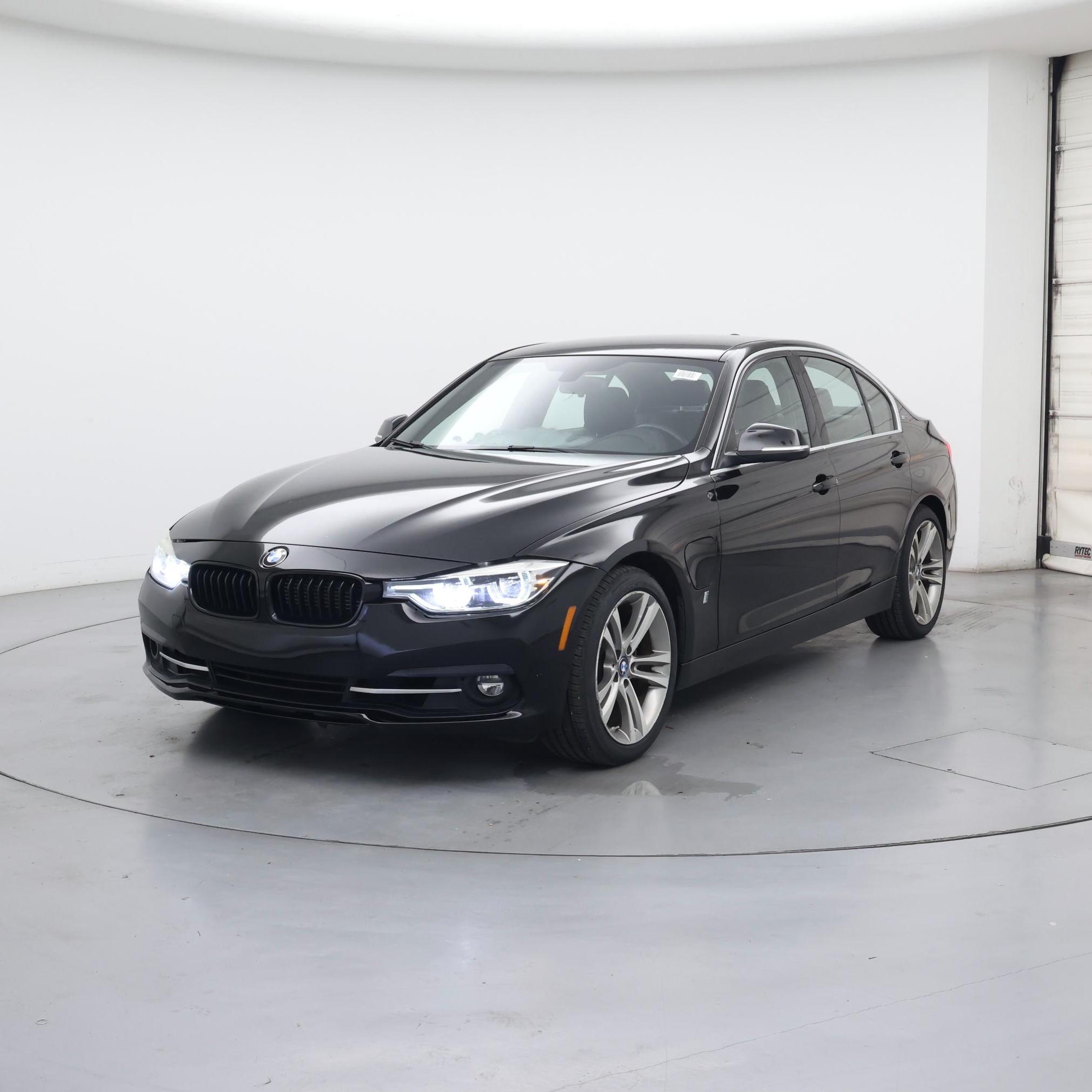 Thumbnail: 2018 BMW 3 Series - 4