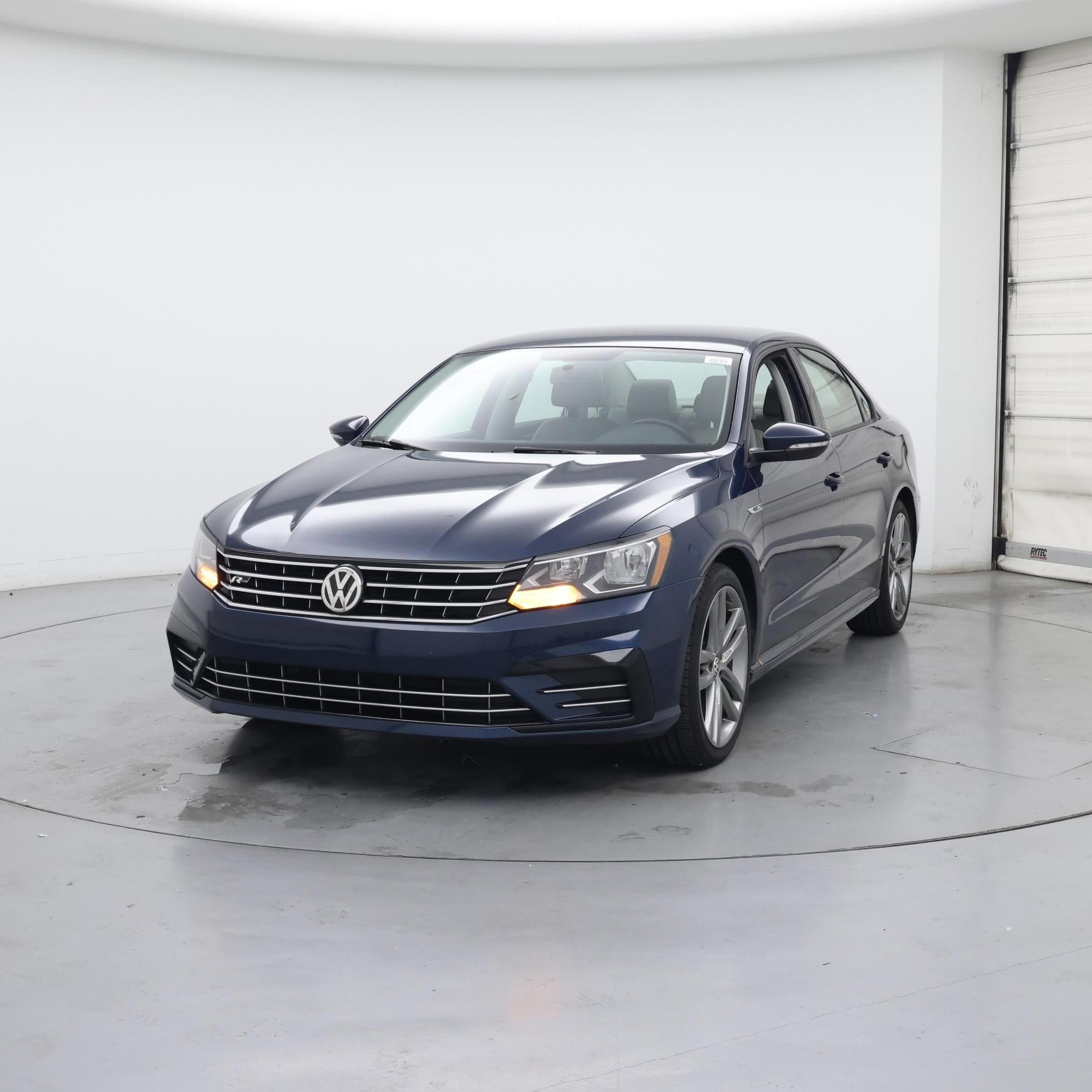 Thumbnail: 2018 Volkswagen Passat - 4