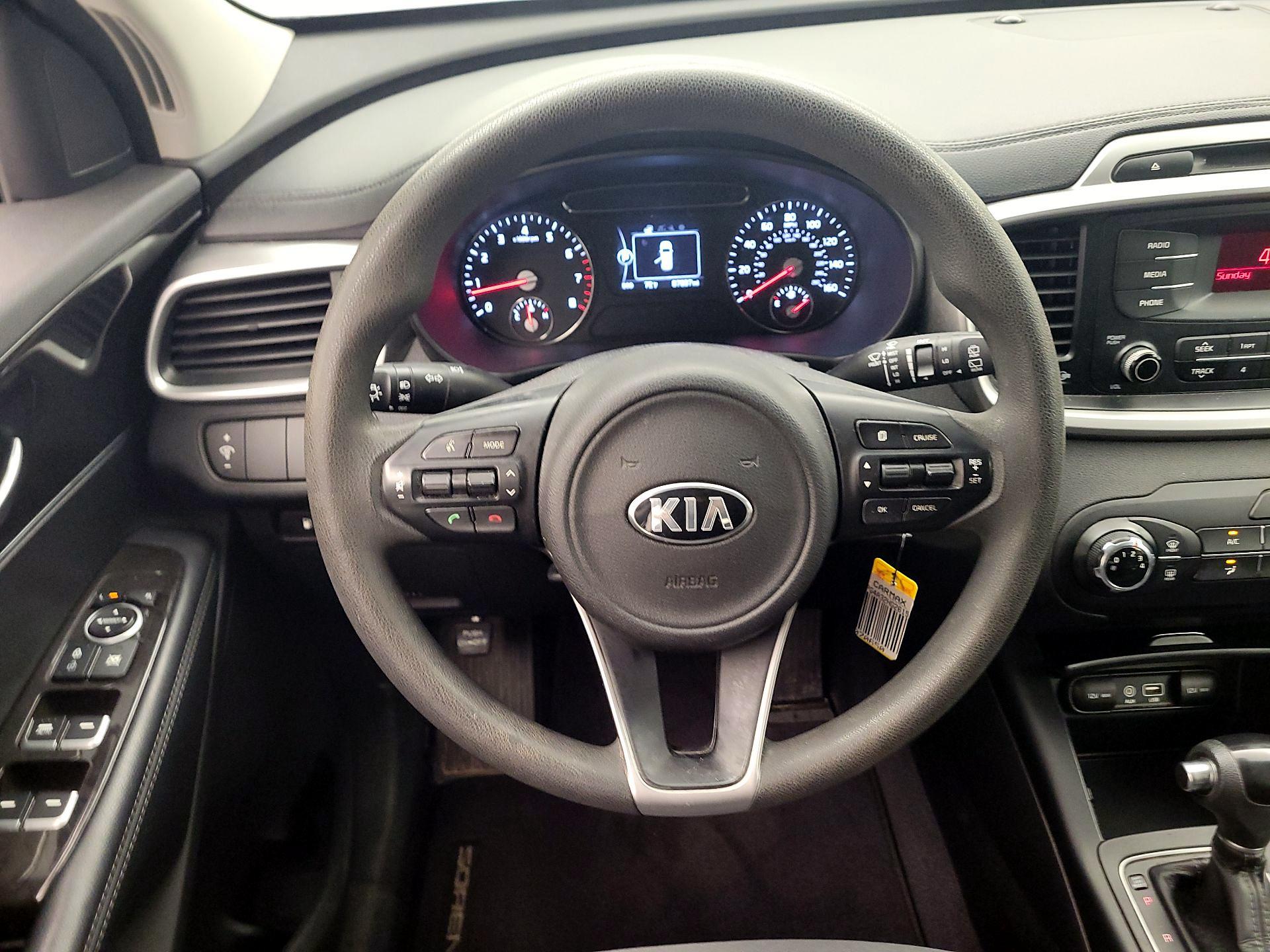 Thumbnail: 2017 Kia Sorento - 10