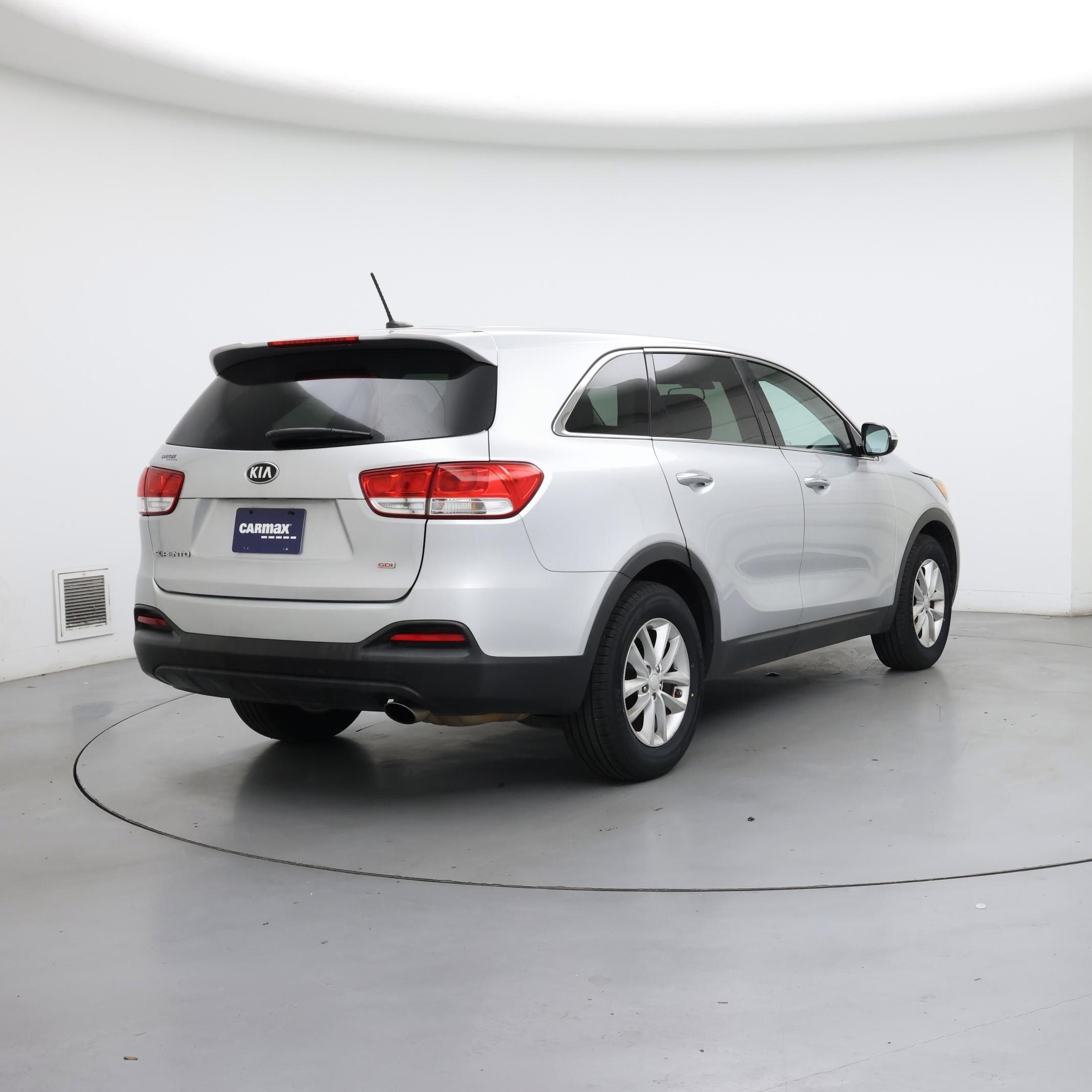 Thumbnail: 2017 Kia Sorento - 8