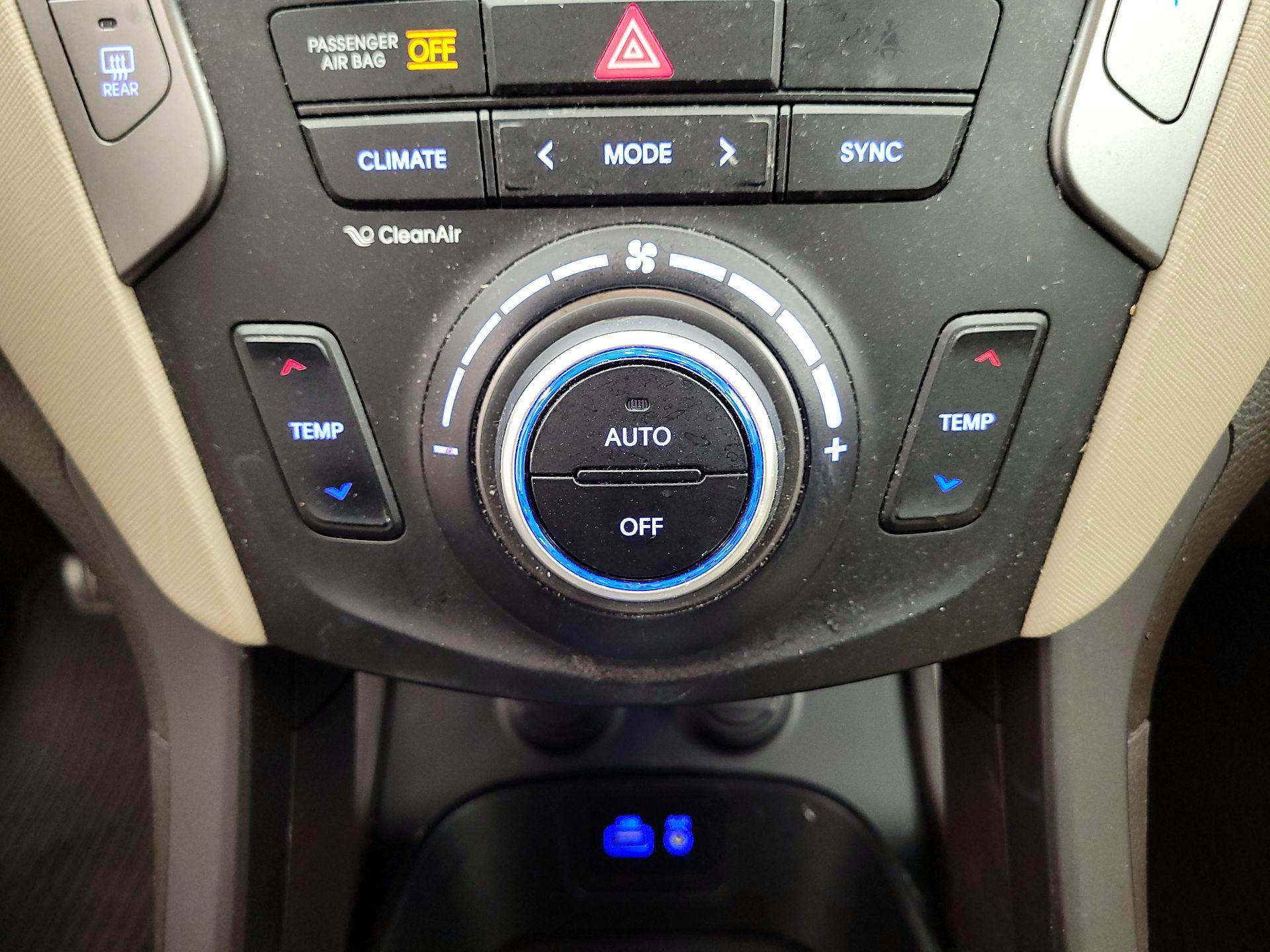 Thumbnail: 2017 Hyundai Santa Fe - 14