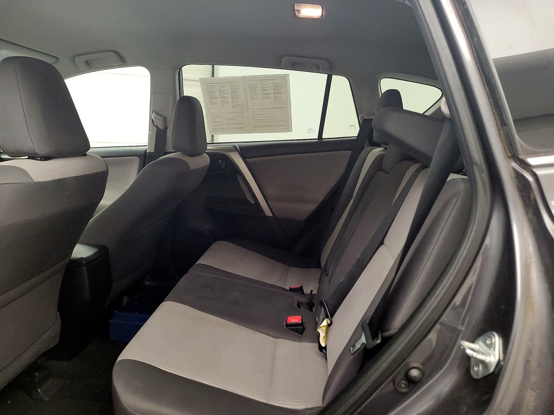 Thumbnail: 2014 Toyota RAV4 - 16