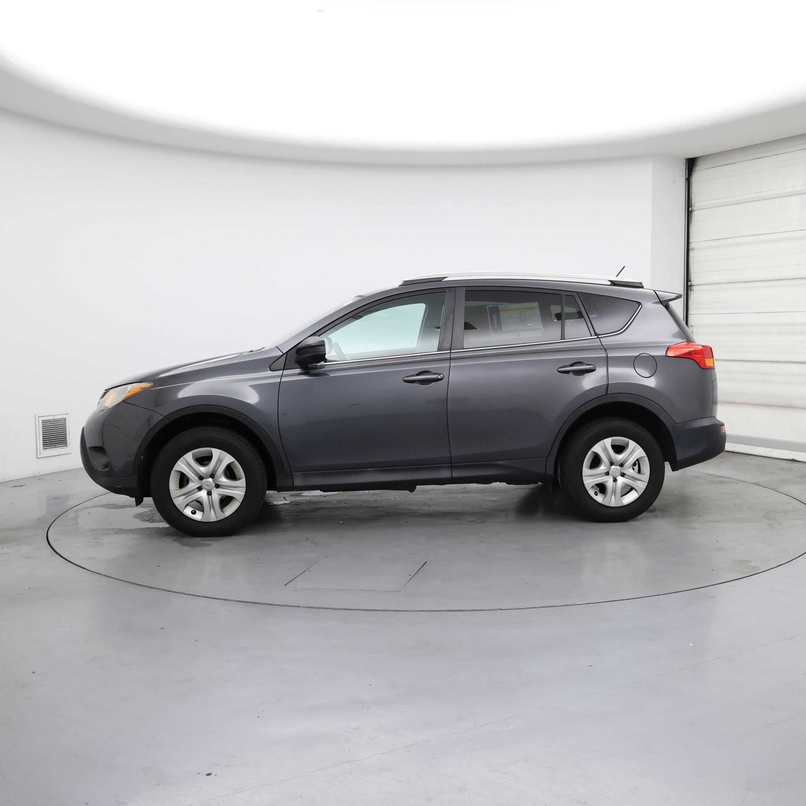 Thumbnail: 2014 Toyota RAV4 - 3