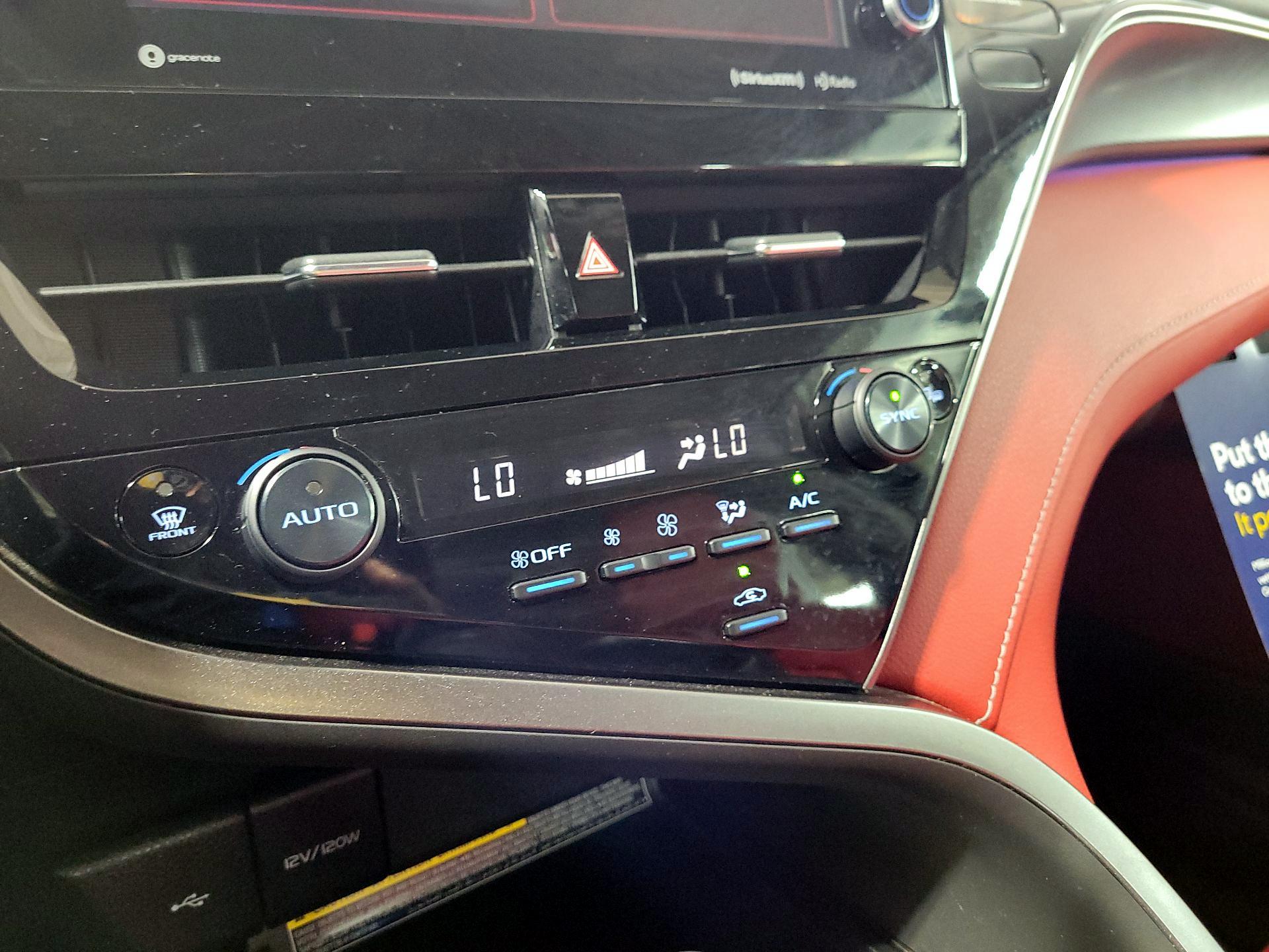 Thumbnail: 2021 Toyota Camry - 16