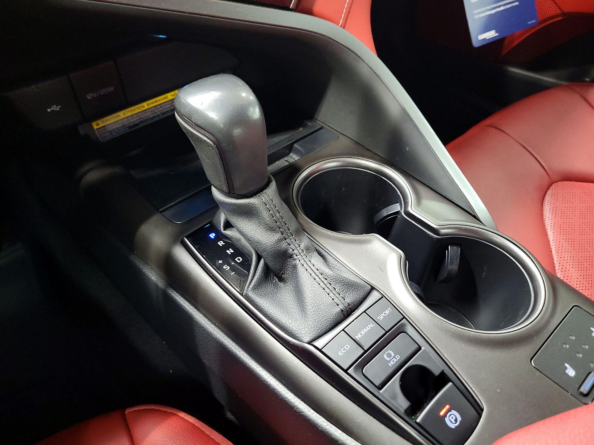 Thumbnail: 2021 Toyota Camry - 17