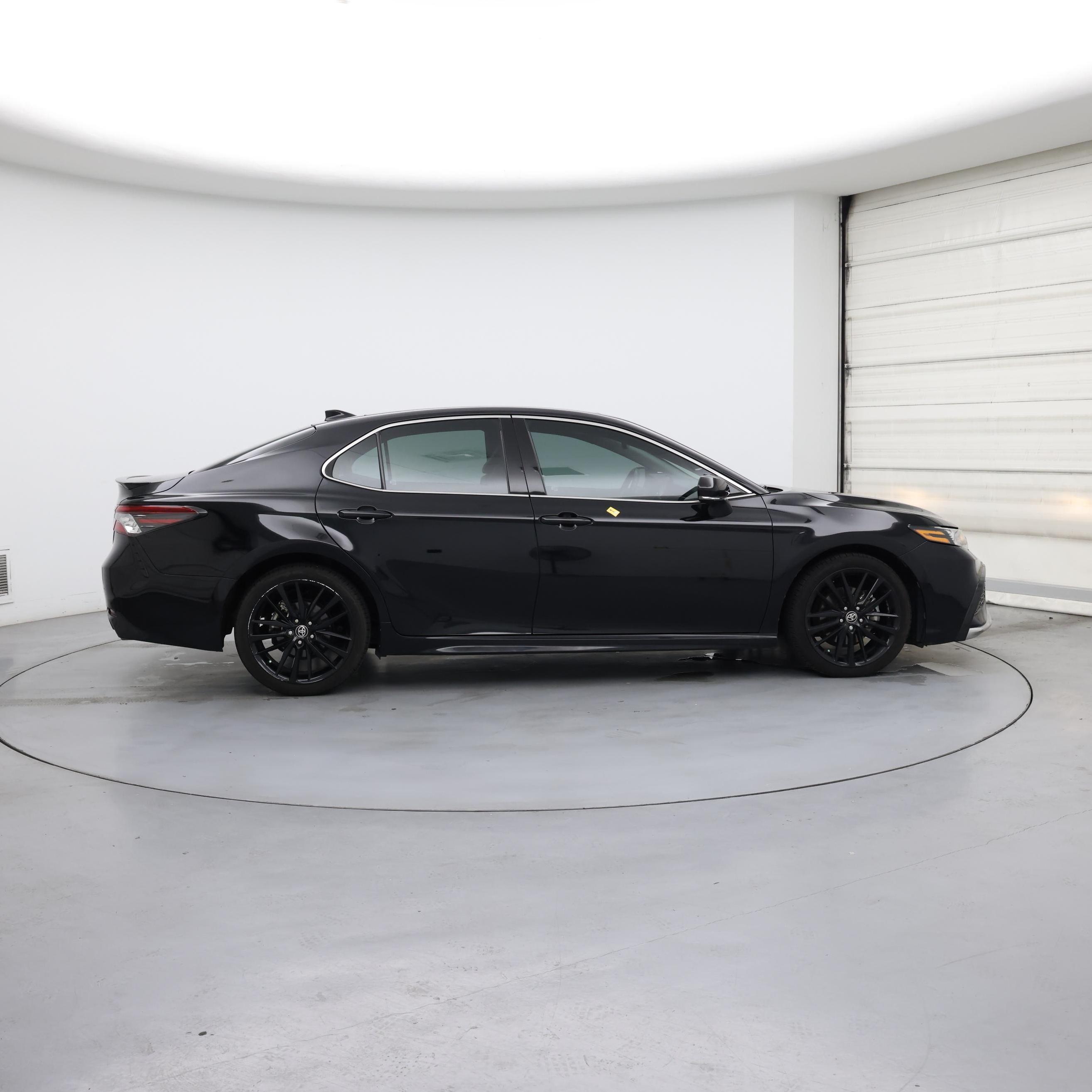 Thumbnail: 2021 Toyota Camry - 7