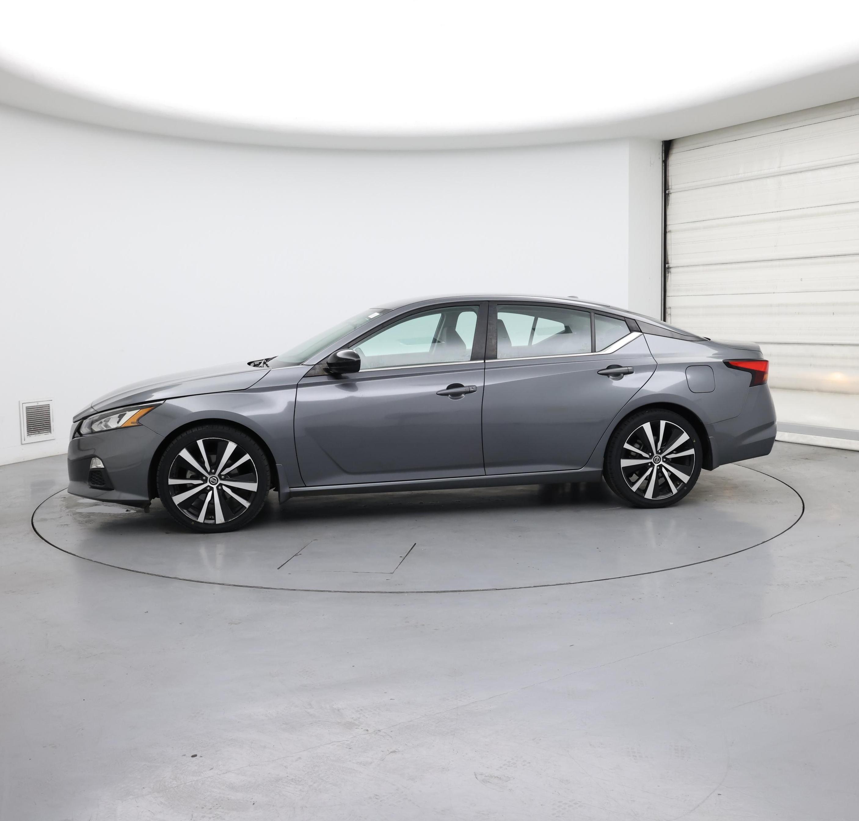 Thumbnail: 2020 Nissan Altima - 3