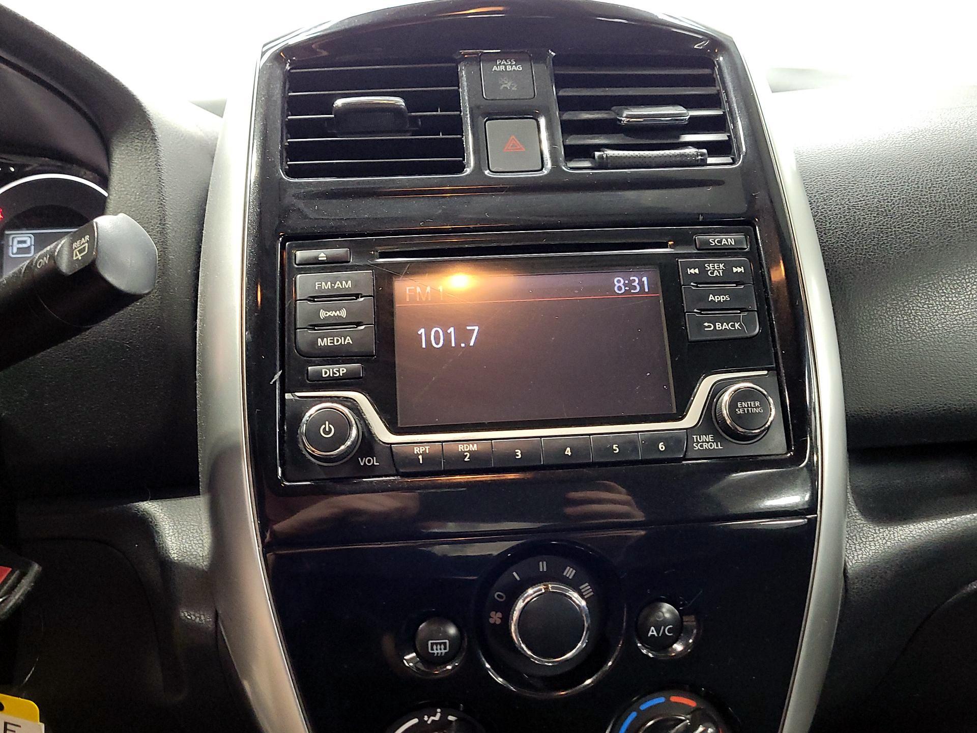 Thumbnail: 2016 Nissan Versa Note - 15
