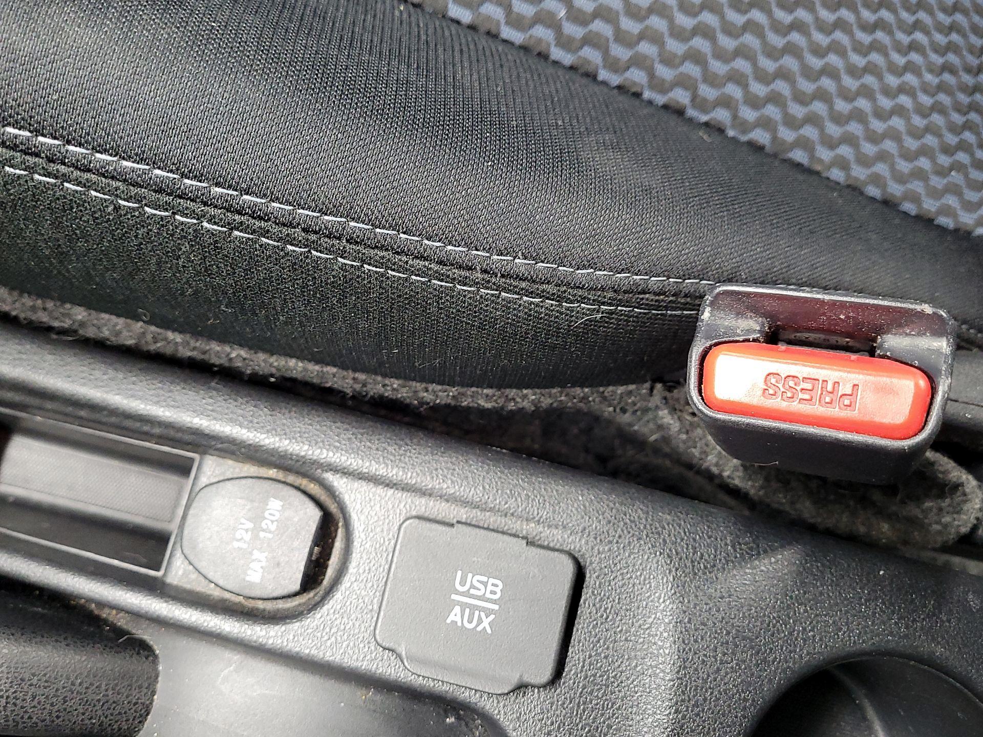 Thumbnail: 2016 Nissan Versa Note - 18