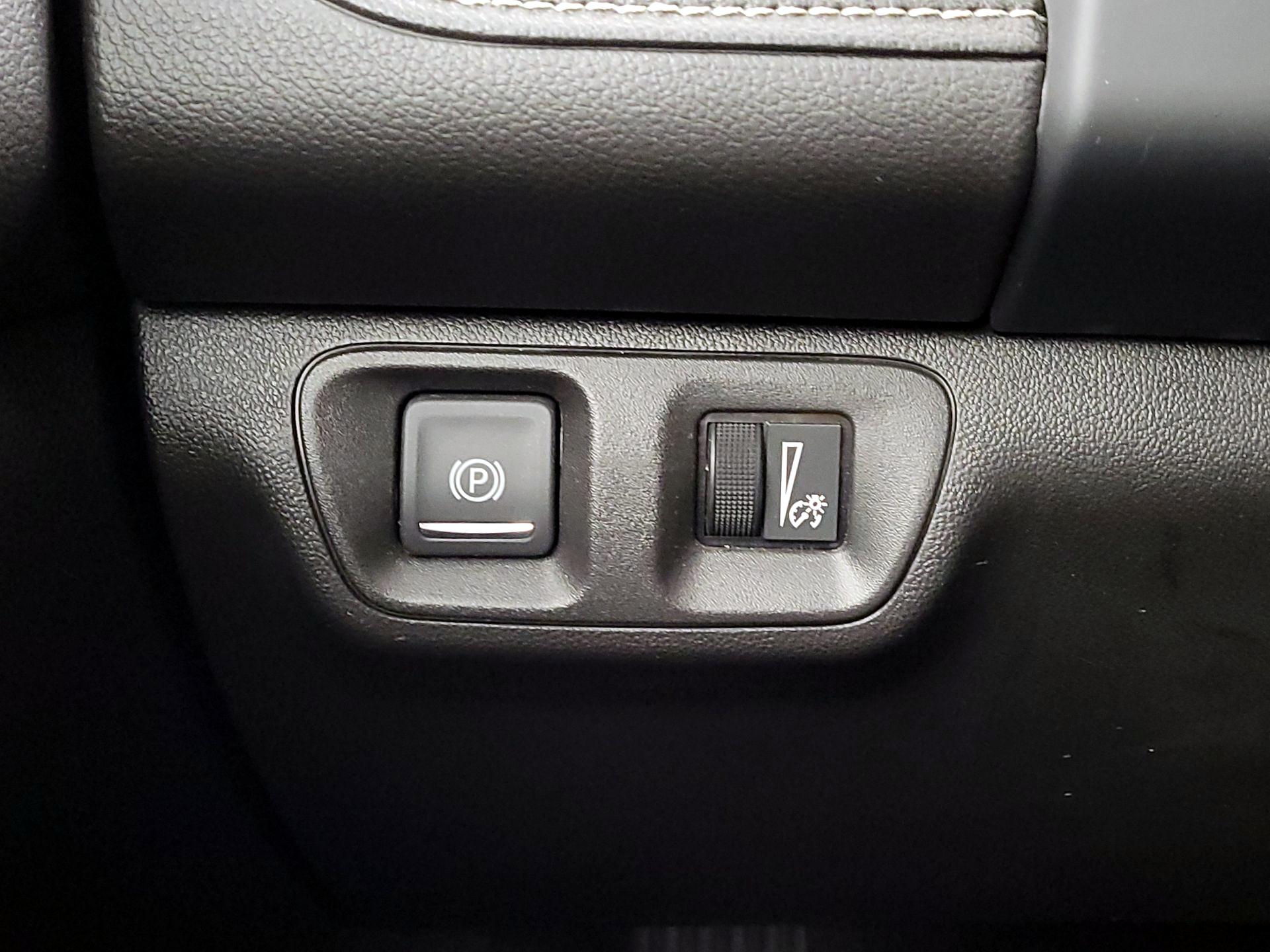 Thumbnail: 2023 GMC Acadia - 13