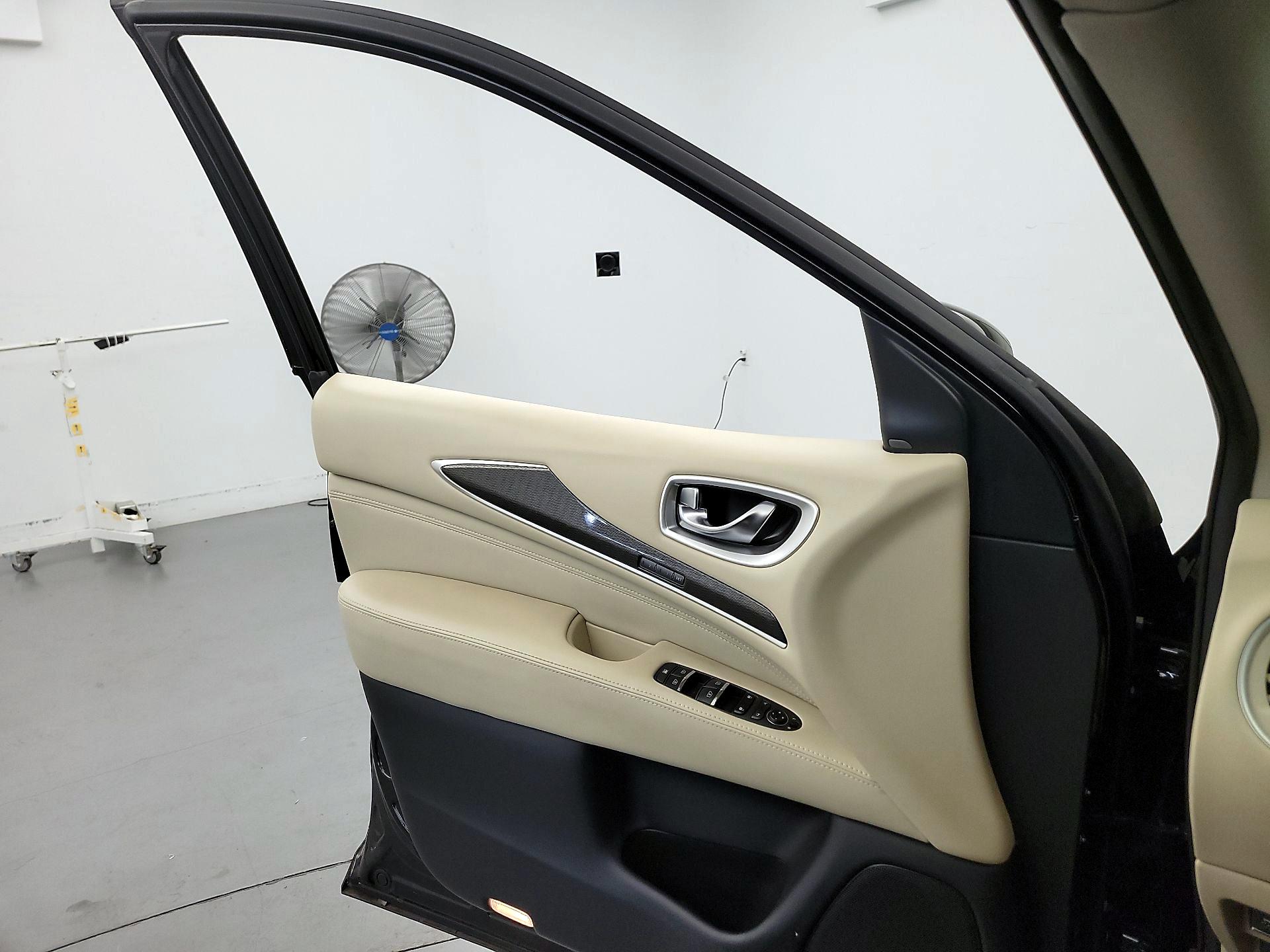 Thumbnail: 2019 INFINITI QX60 - 12