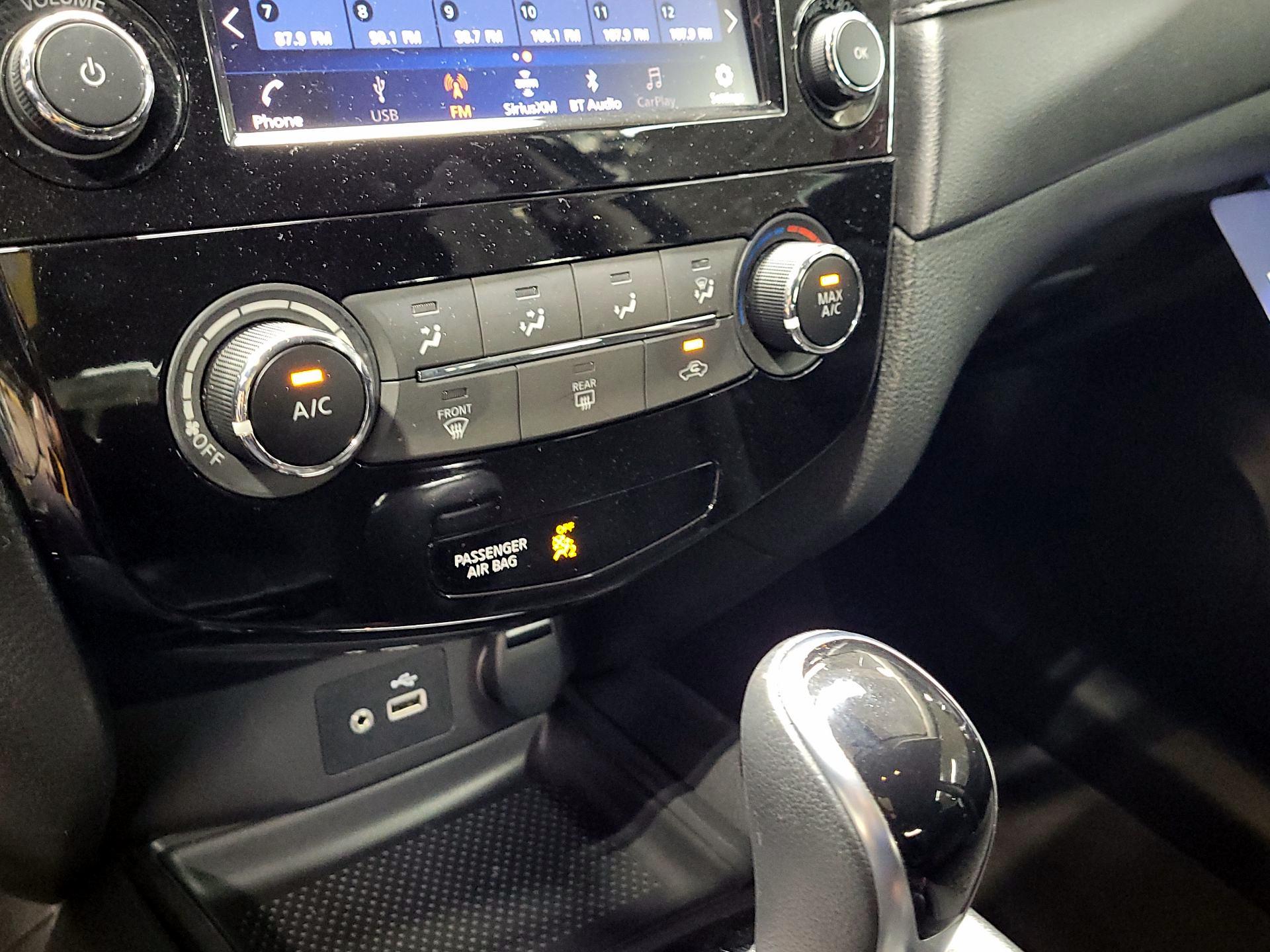 Thumbnail: 2020 Nissan Rogue - 14