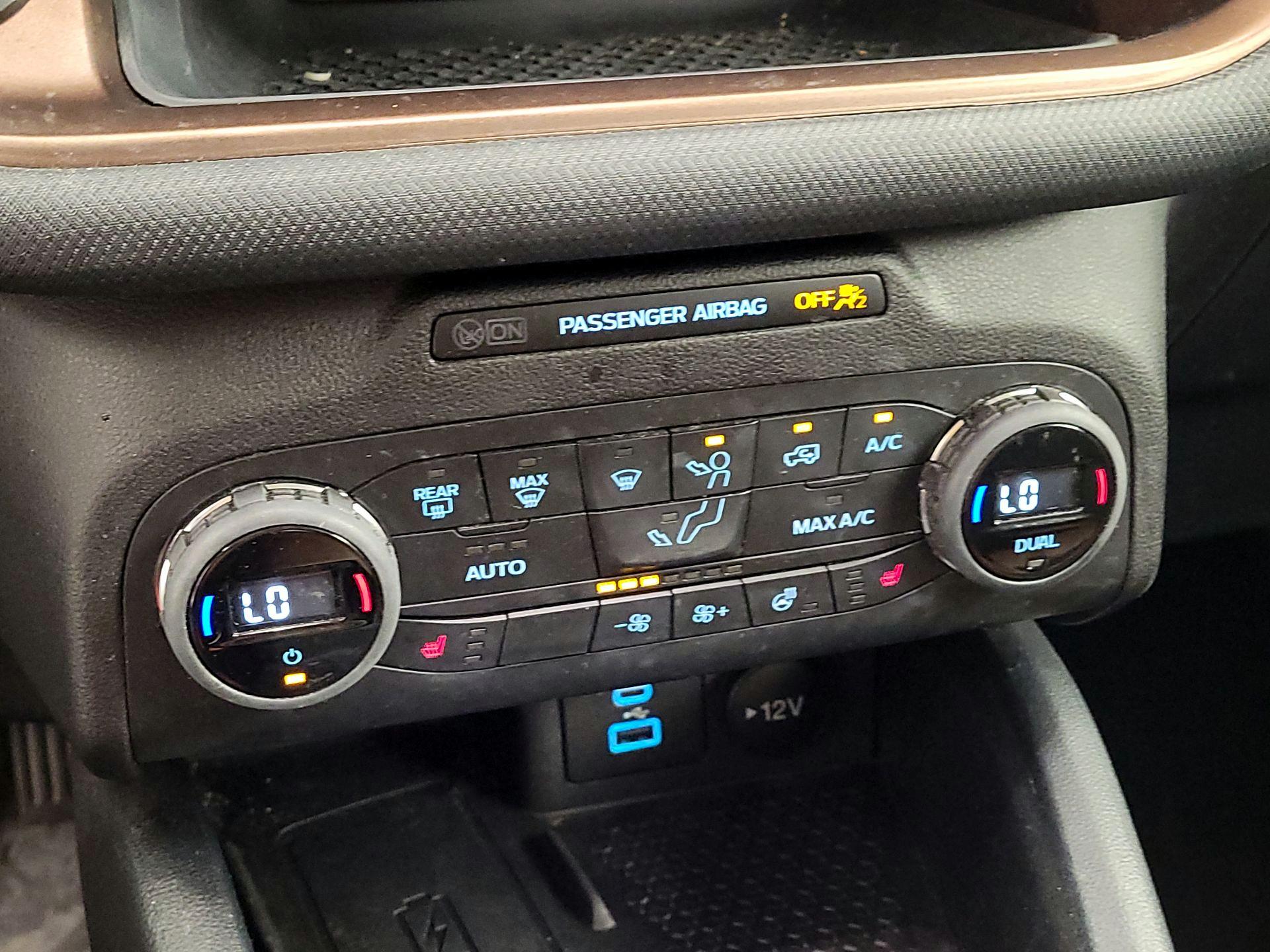 Thumbnail: 2021 Ford Bronco Sport - 16