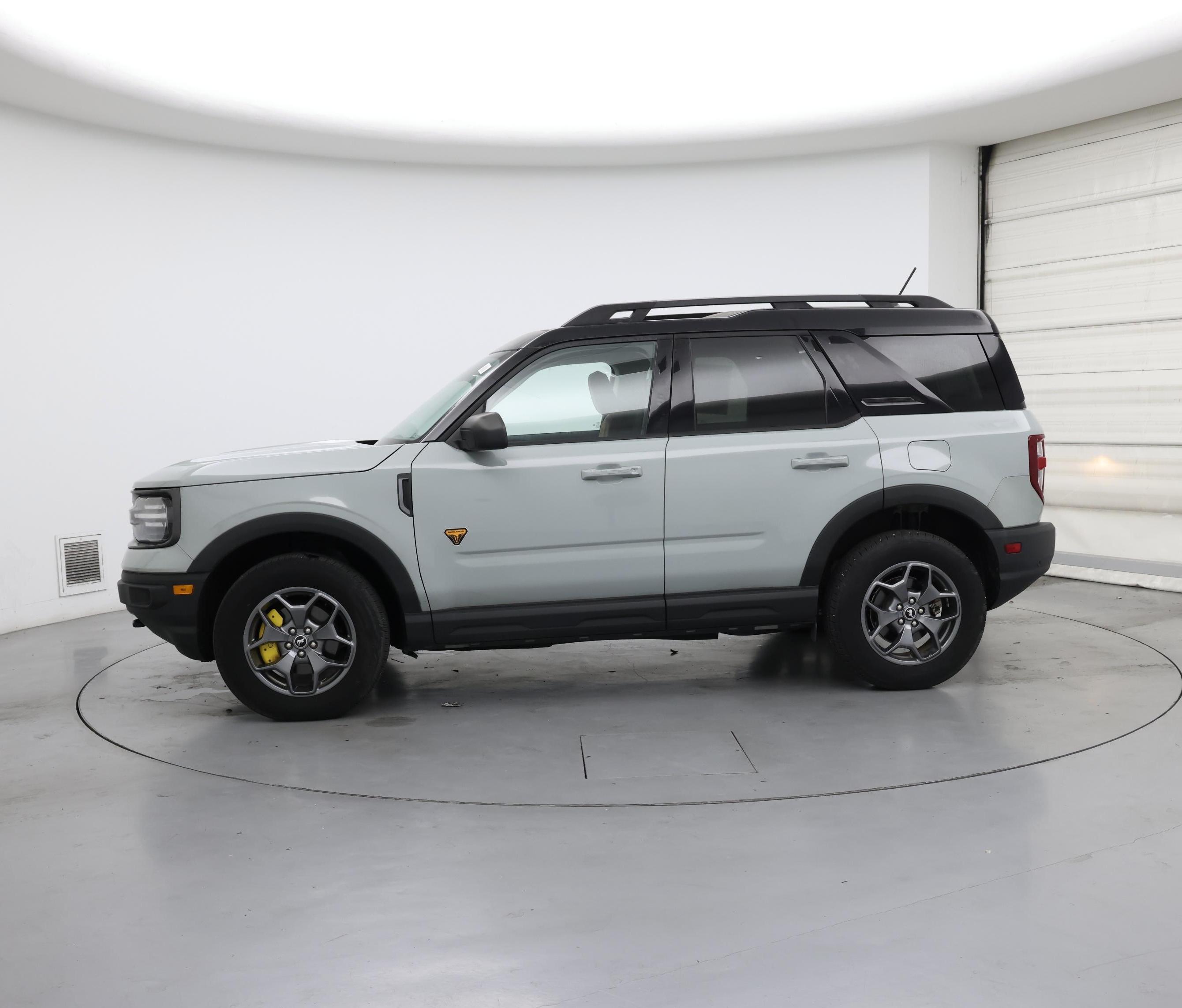 Thumbnail: 2021 Ford Bronco Sport - 3