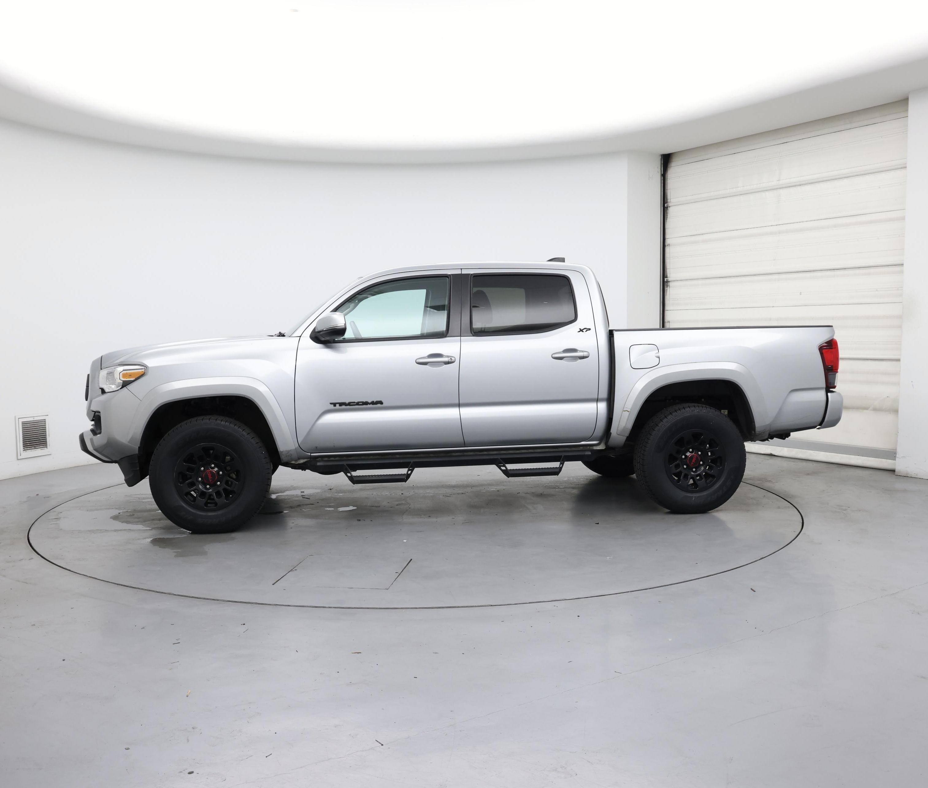 Thumbnail: 2022 Toyota Tacoma - 3