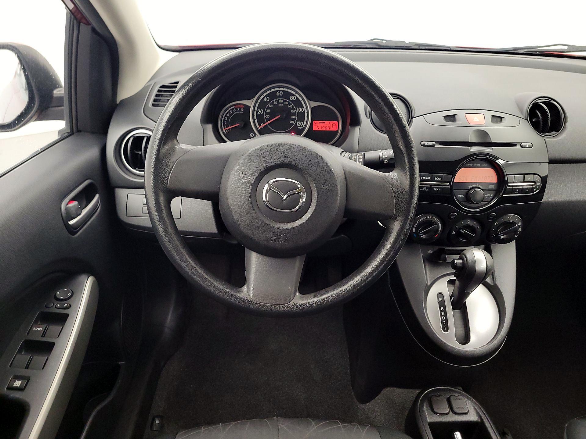 Thumbnail: 2014 Mazda Mazda2 - 10
